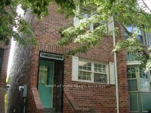 Photo 1 of 11 Quarry Court, Toronto, Greenwood-Coxwell — HOMEH