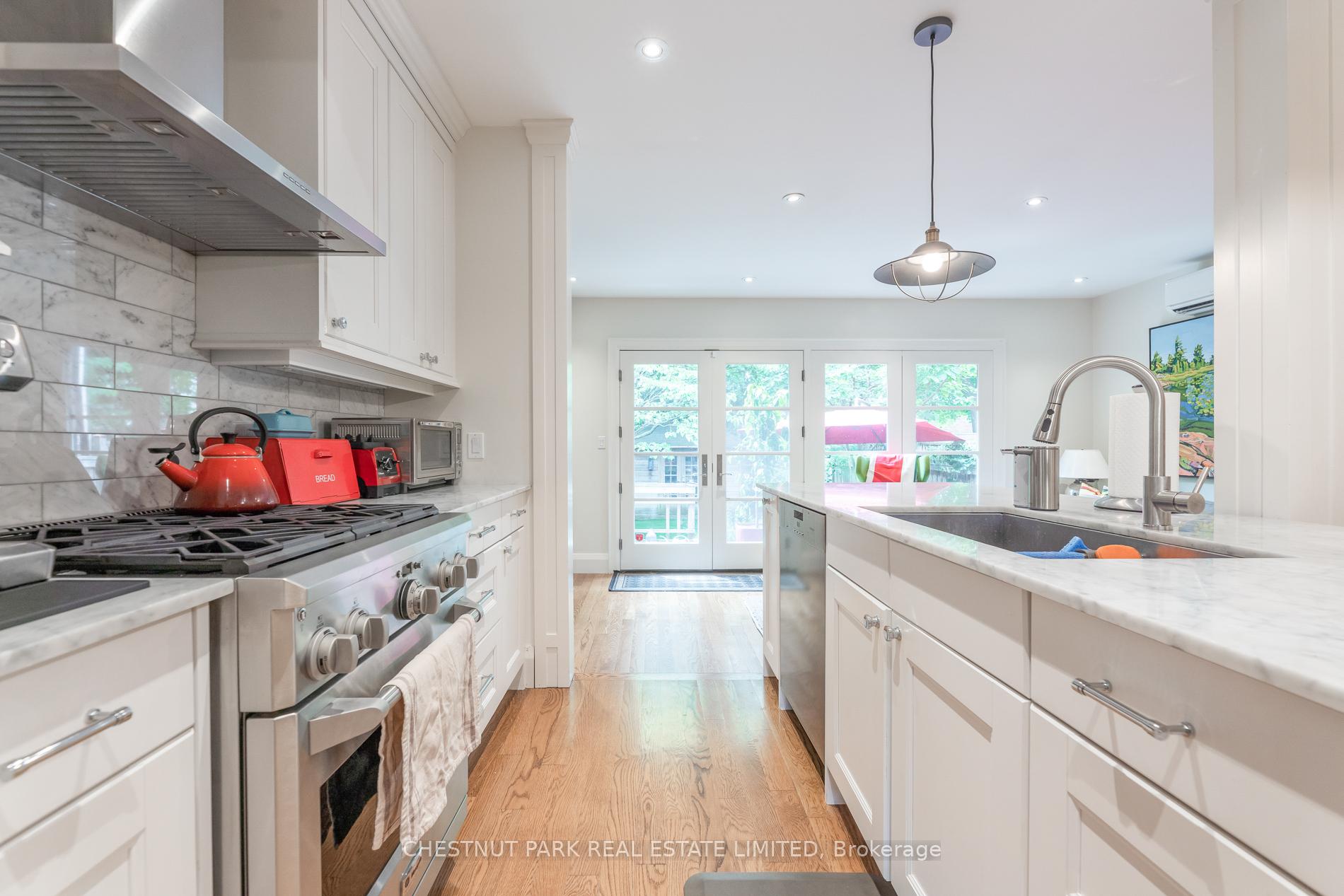 Photo 11 of 117 Douglas Avenue, Toronto, Lawrence Park North — HOMEH