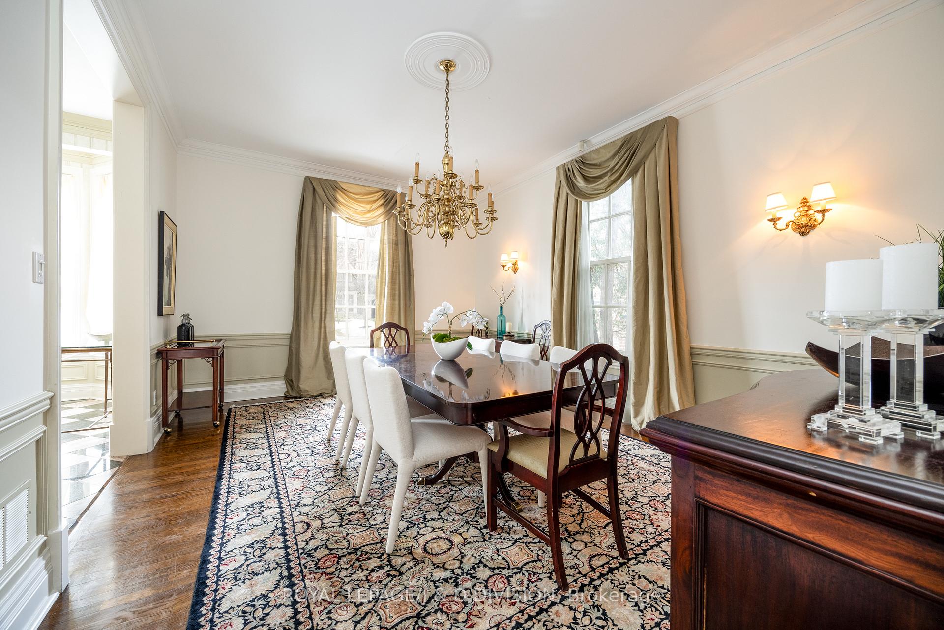 Photo 3 of 85 Joicey Boulevard, Toronto, Bedford Park-Nortown — HOMEH
