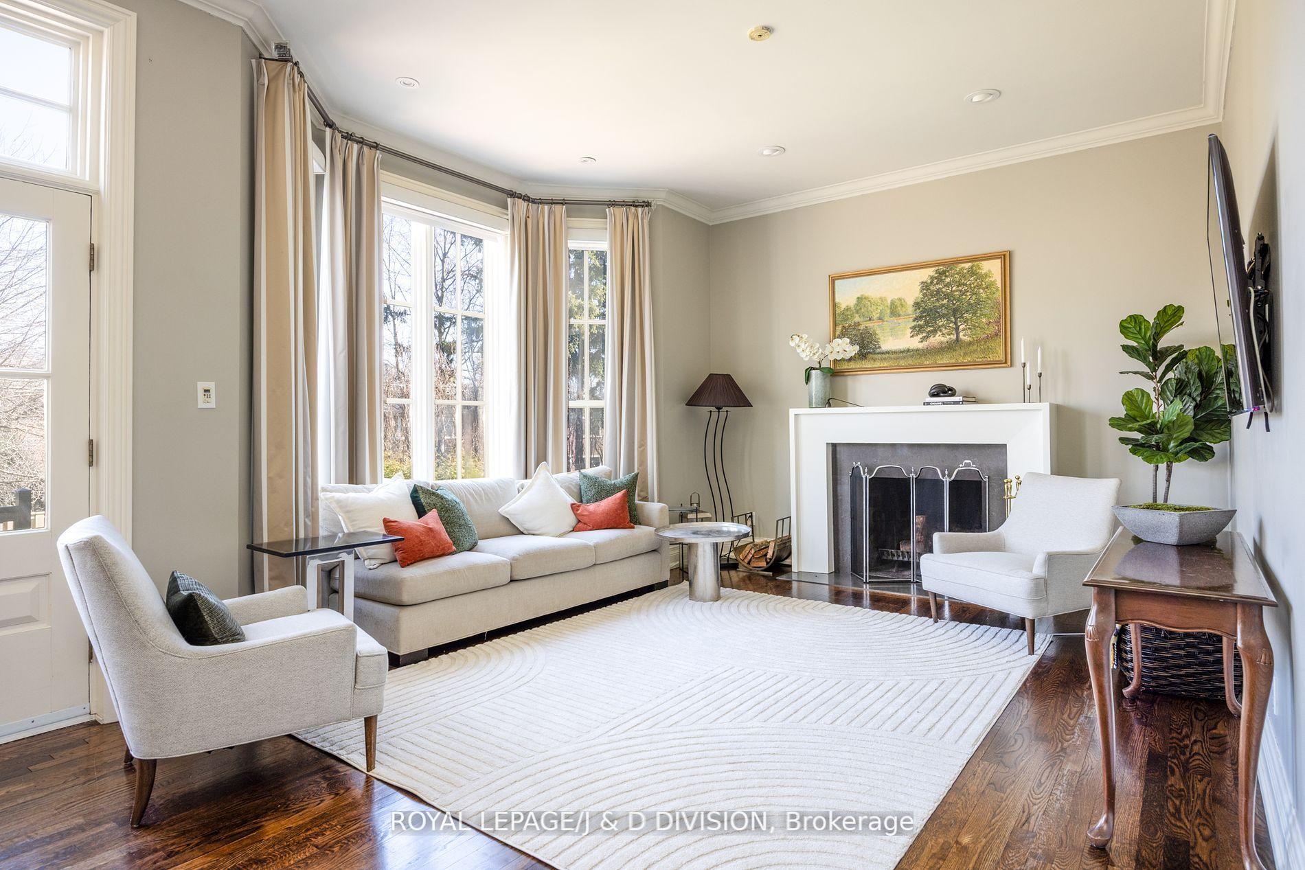 Photo 17 of 85 Joicey Boulevard, Toronto, Bedford Park-Nortown — HOMEH