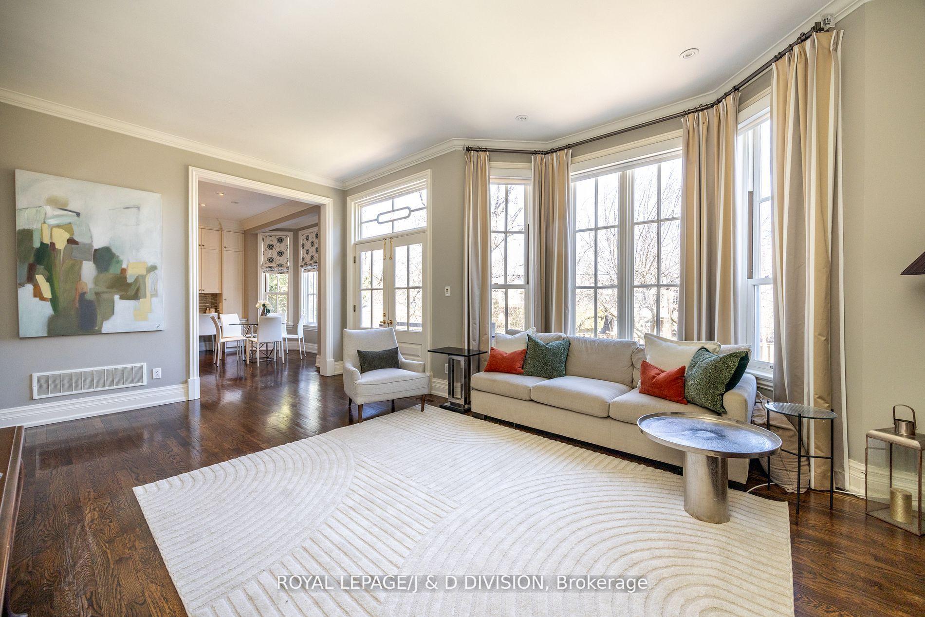 Photo 20 of 85 Joicey Boulevard, Toronto, Bedford Park-Nortown — HOMEH