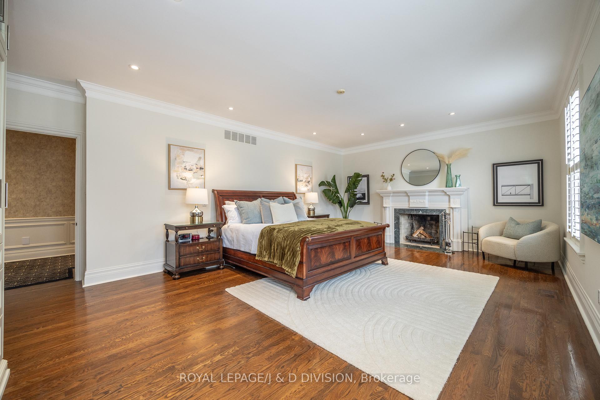 Photo 23 of 85 Joicey Boulevard, Toronto, Bedford Park-Nortown — HOMEH