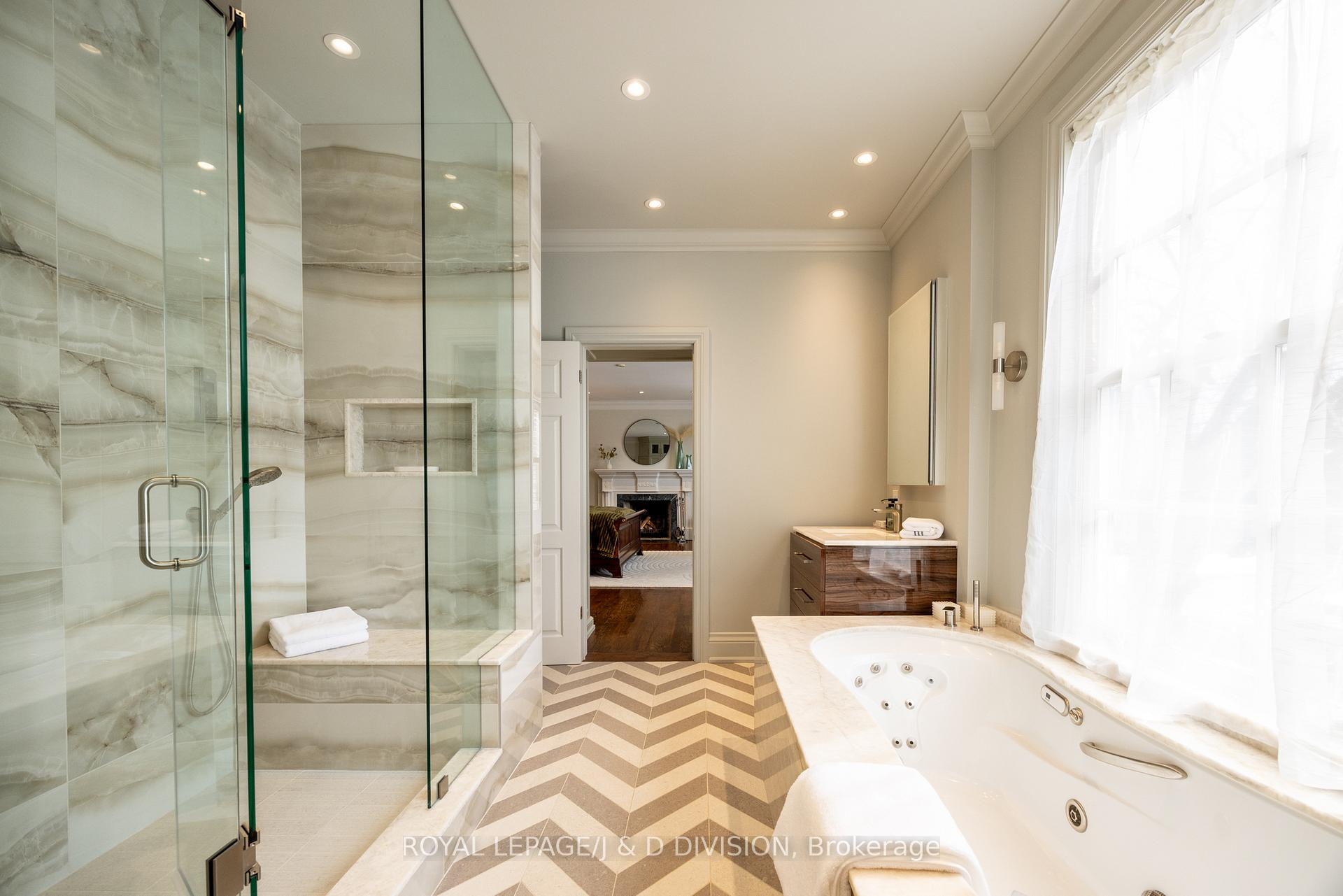 Photo 27 of 85 Joicey Boulevard, Toronto, Bedford Park-Nortown — HOMEH