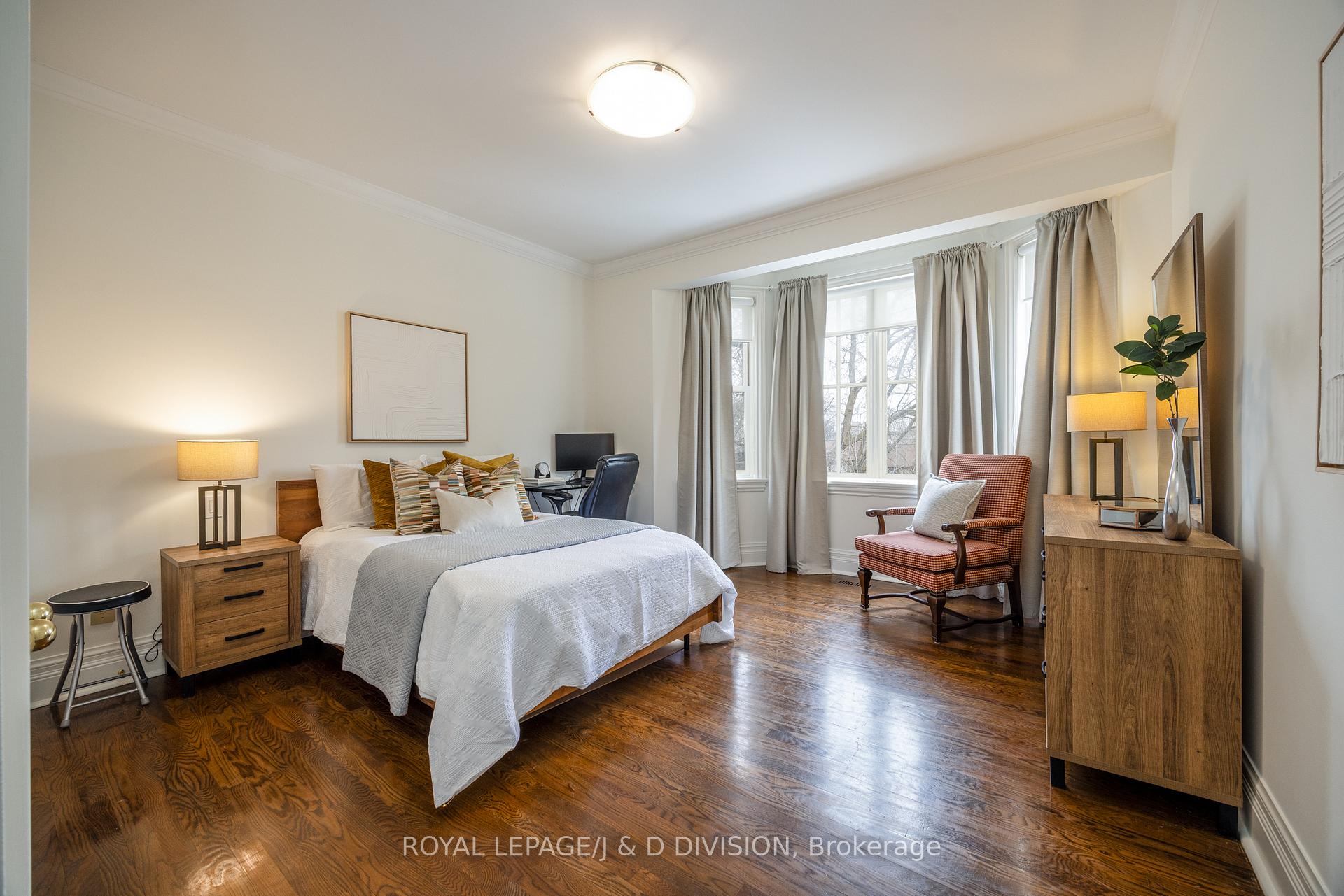 Photo 30 of 85 Joicey Boulevard, Toronto, Bedford Park-Nortown — HOMEH