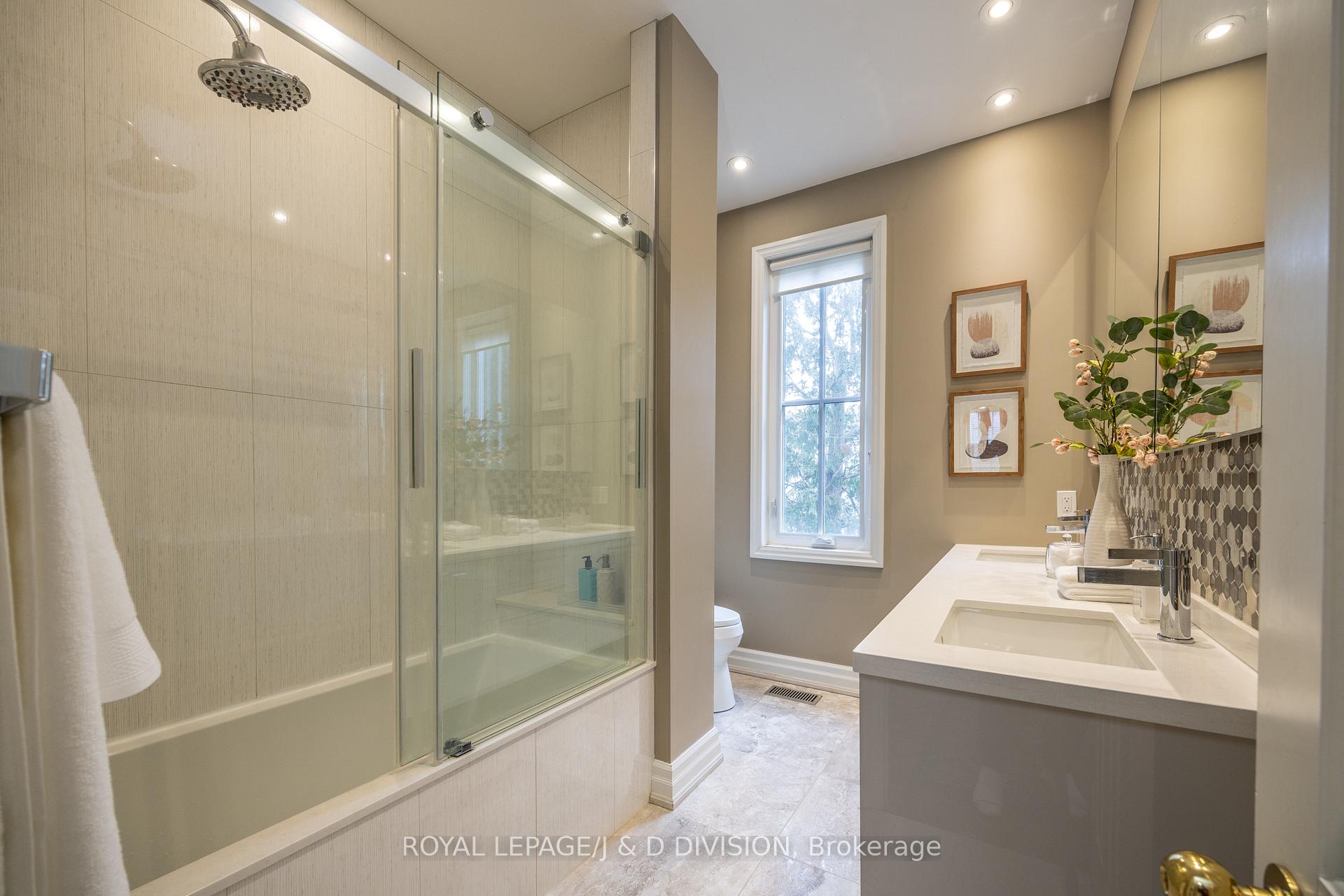 Photo 31 of 85 Joicey Boulevard, Toronto, Bedford Park-Nortown — HOMEH