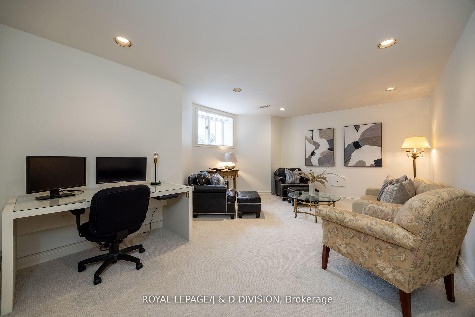Photo 36 of 85 Joicey Boulevard, Toronto, Bedford Park-Nortown — HOMEH