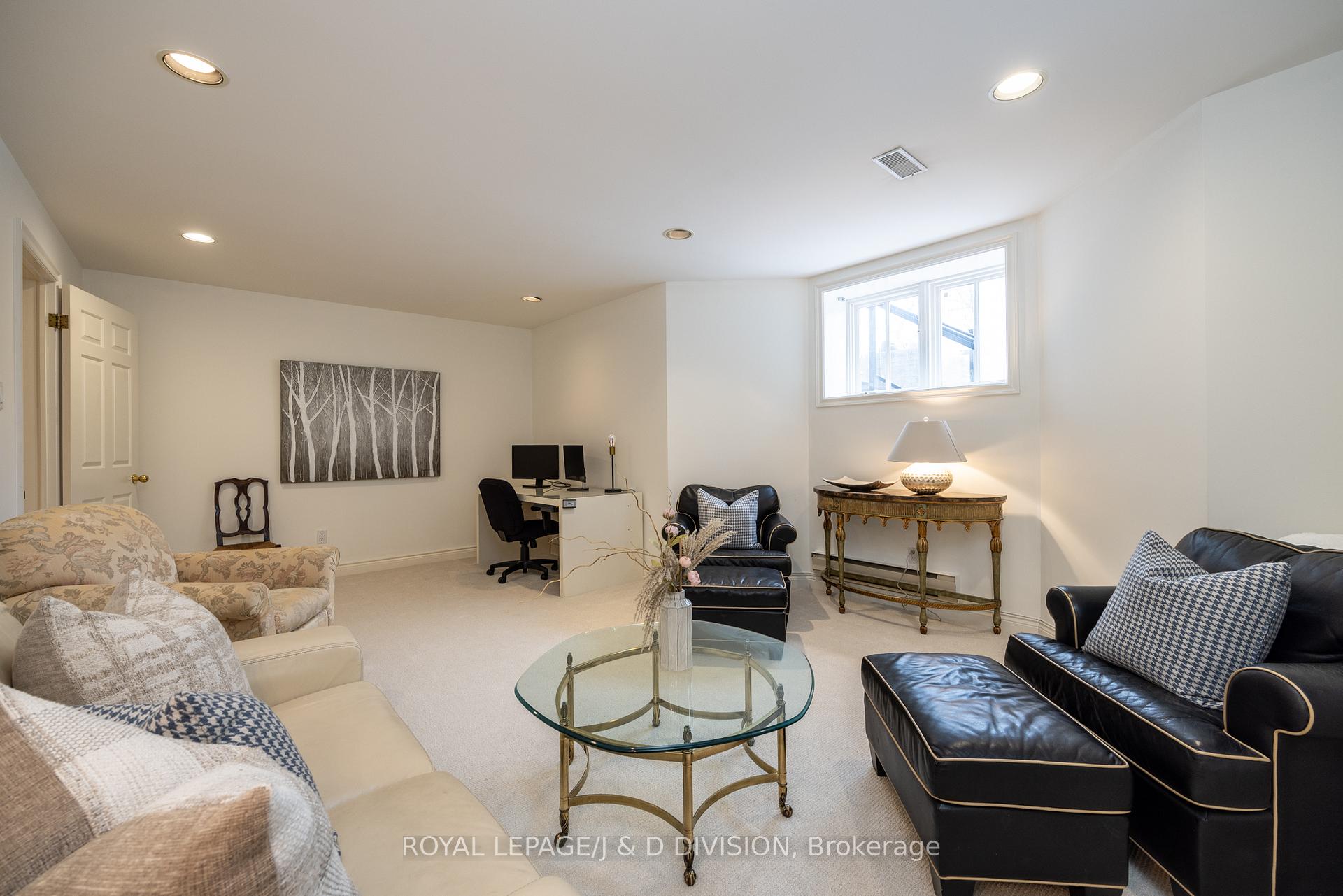 Photo 37 of 85 Joicey Boulevard, Toronto, Bedford Park-Nortown — HOMEH