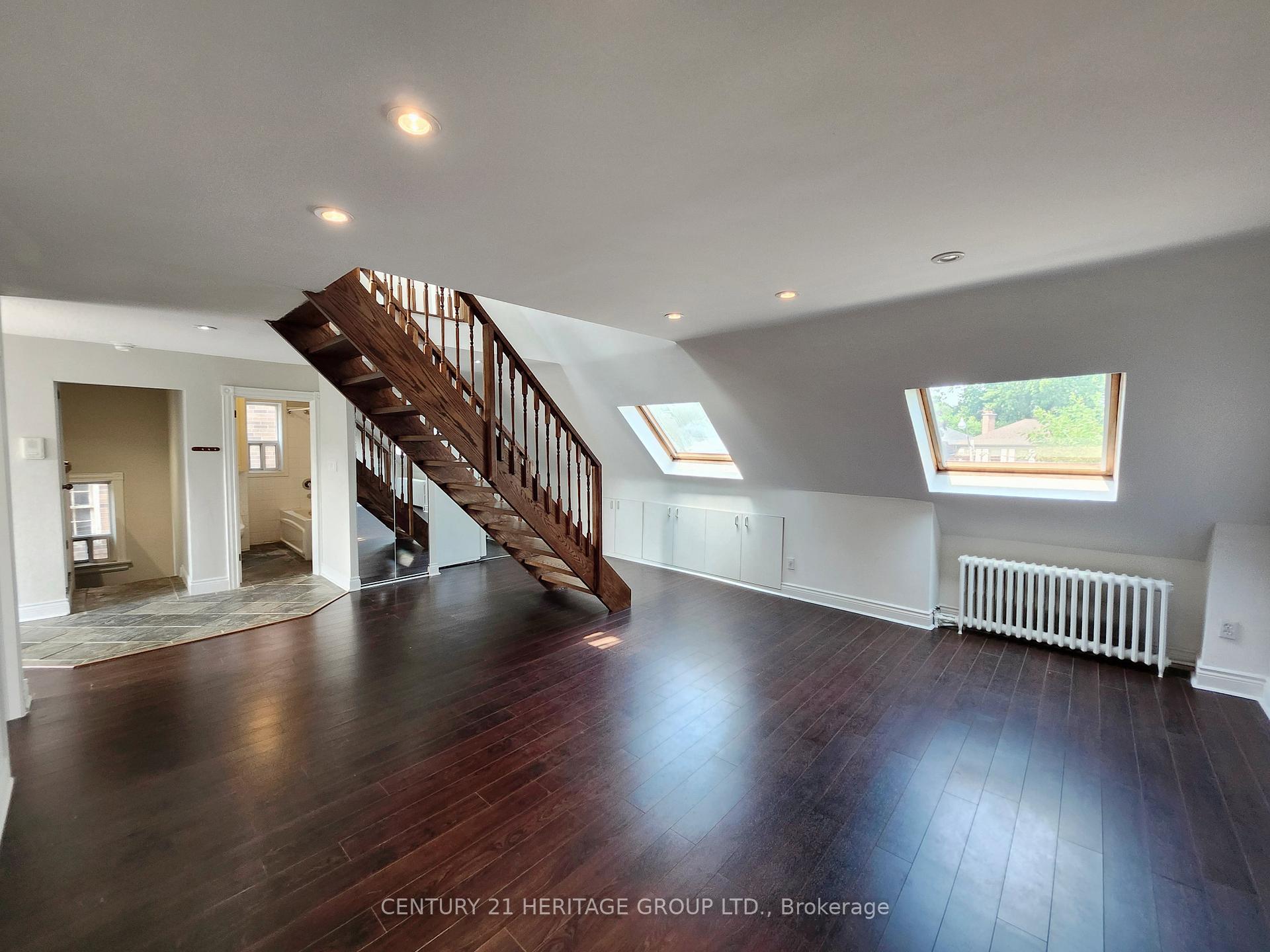 Photo 3 of Unit Top Fl., 1346 Avenue Road, Toronto, Lawrence Park South — HOMEH