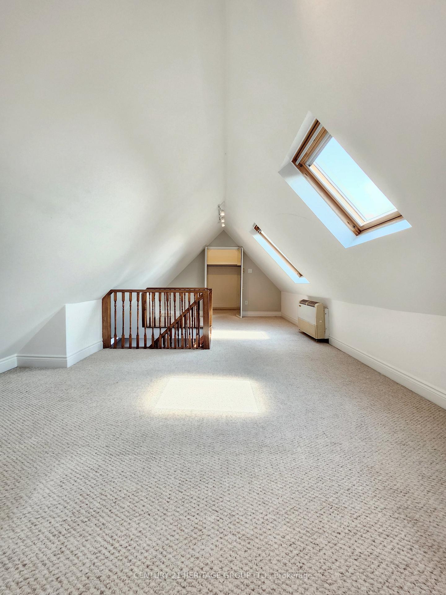 Photo 12 of Unit Top Fl., 1346 Avenue Road, Toronto, Lawrence Park South — HOMEH