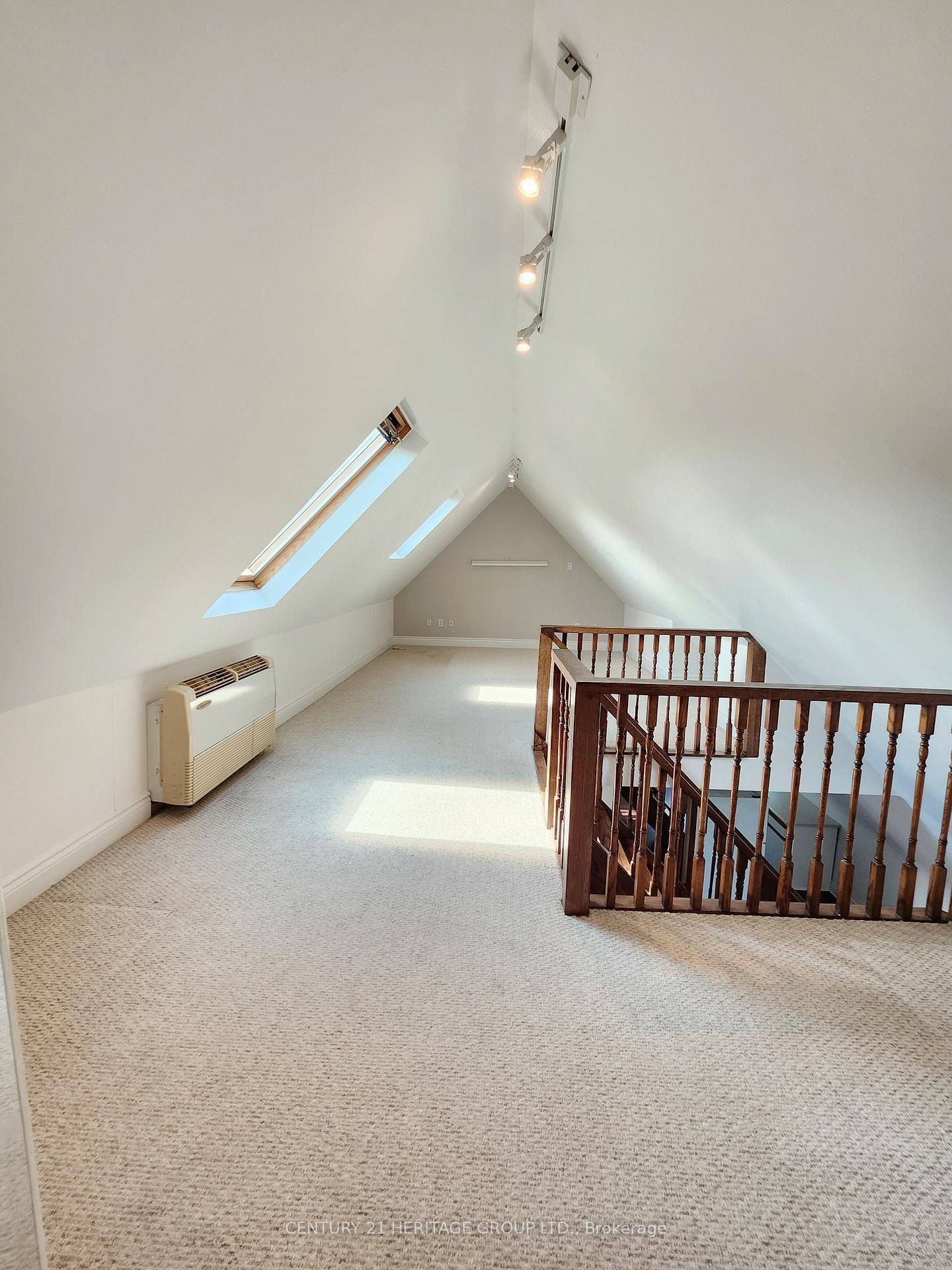 Photo 13 of Unit Top Fl., 1346 Avenue Road, Toronto, Lawrence Park South — HOMEH
