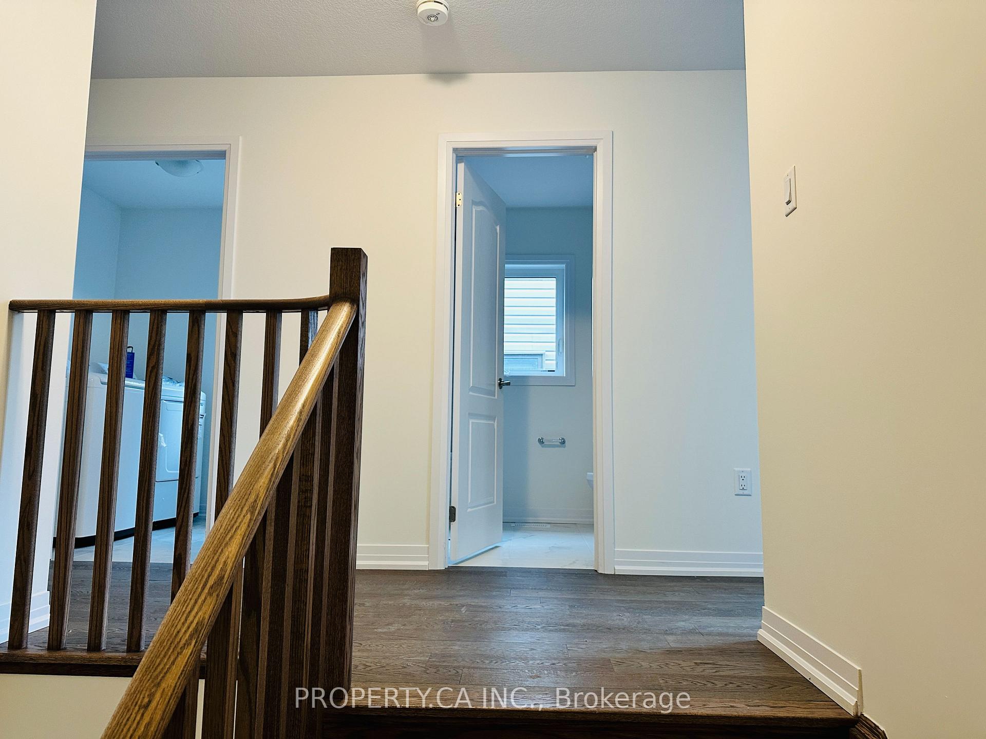 Photo 8 of 21 Niagara Drive, Thorold, Rolling Meadows — HOMEH