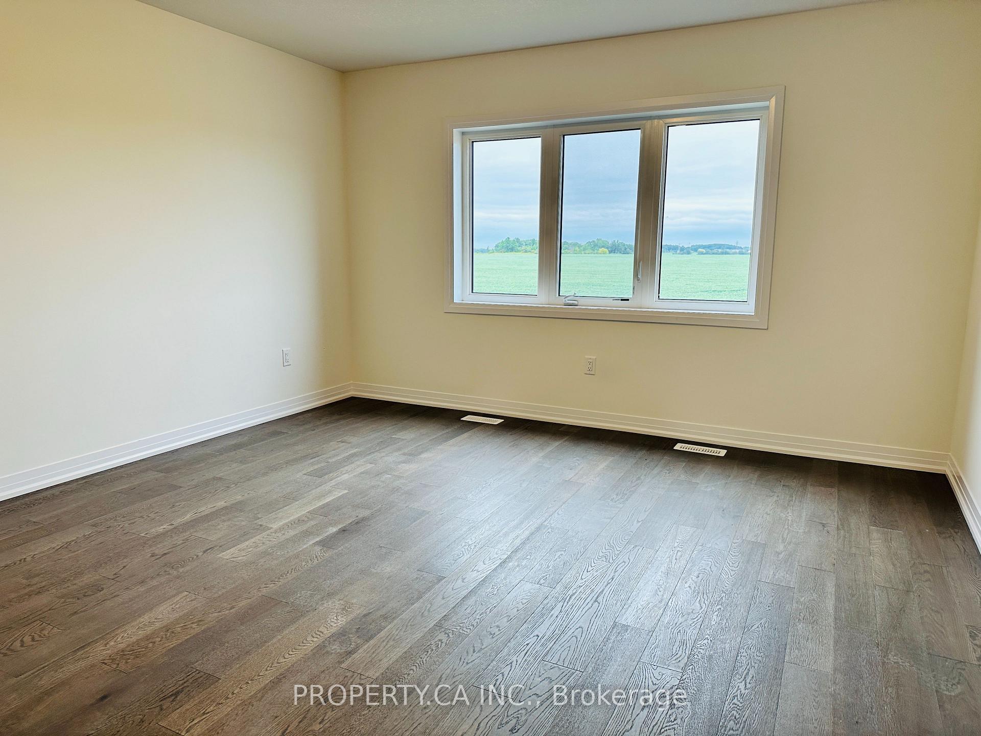 Photo 10 of 21 Niagara Drive, Thorold, Rolling Meadows — HOMEH
