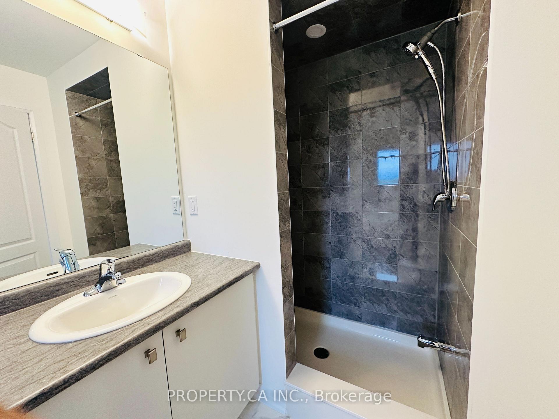 Photo 12 of 21 Niagara Drive, Thorold, Rolling Meadows — HOMEH