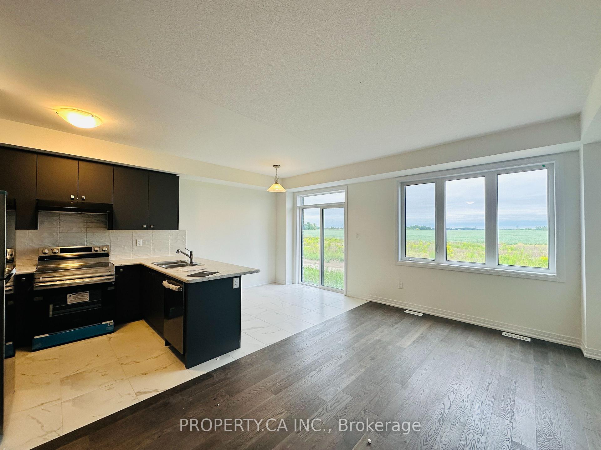 Photo 19 of 21 Niagara Drive, Thorold, Rolling Meadows — HOMEH