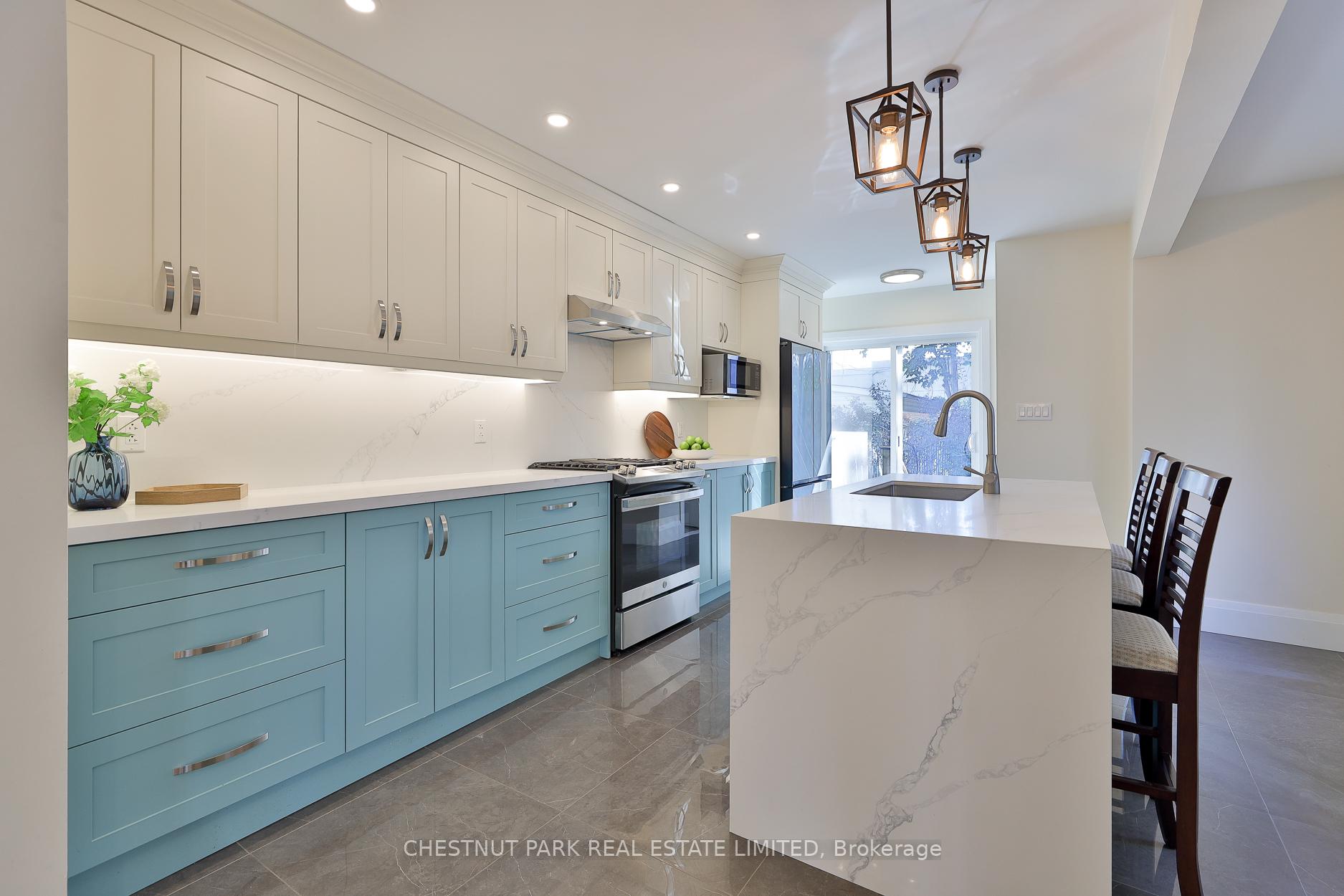 Photo 10 of 5 Minto Street, Toronto, Greenwood-Coxwell — HOMEH