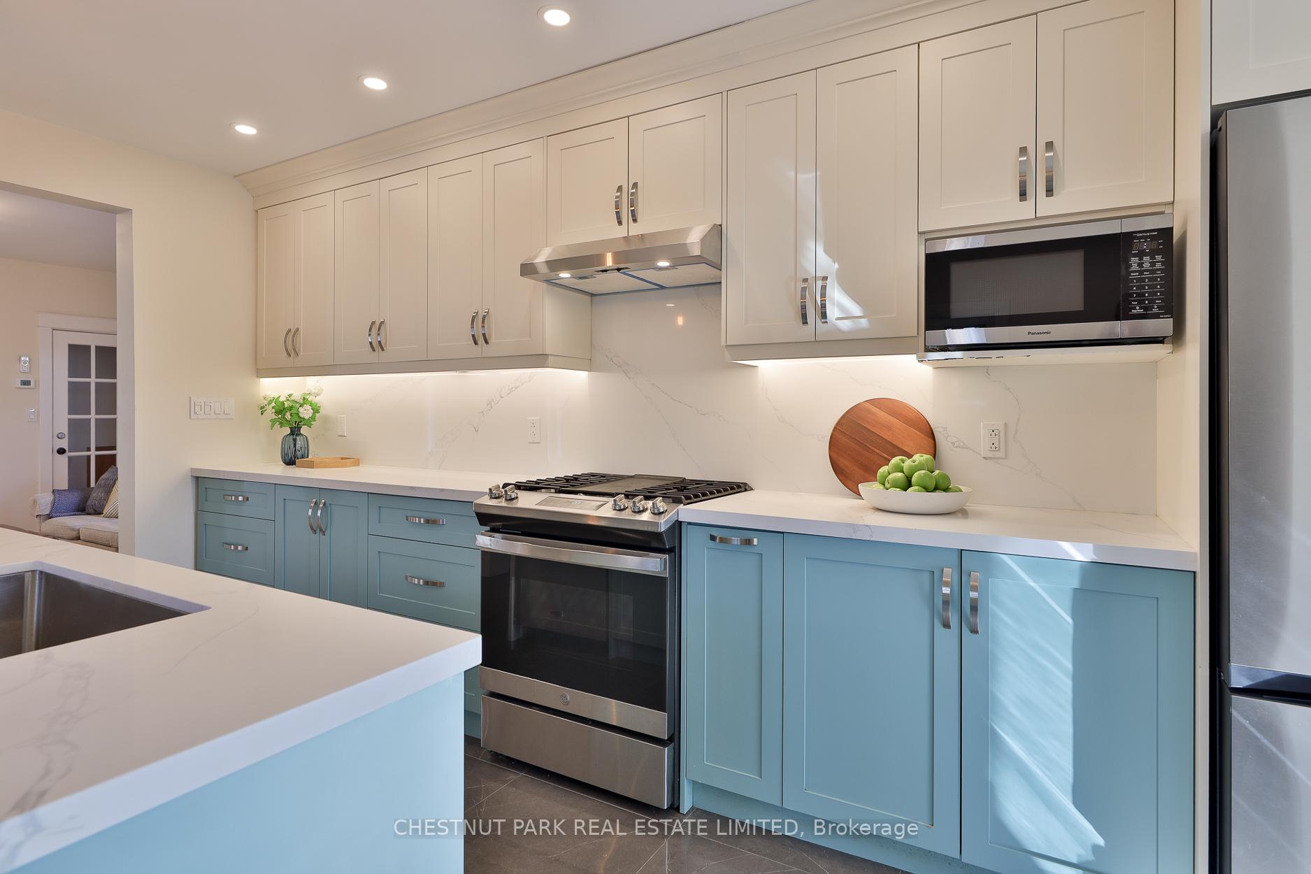 Photo 13 of 5 Minto Street, Toronto, Greenwood-Coxwell — HOMEH
