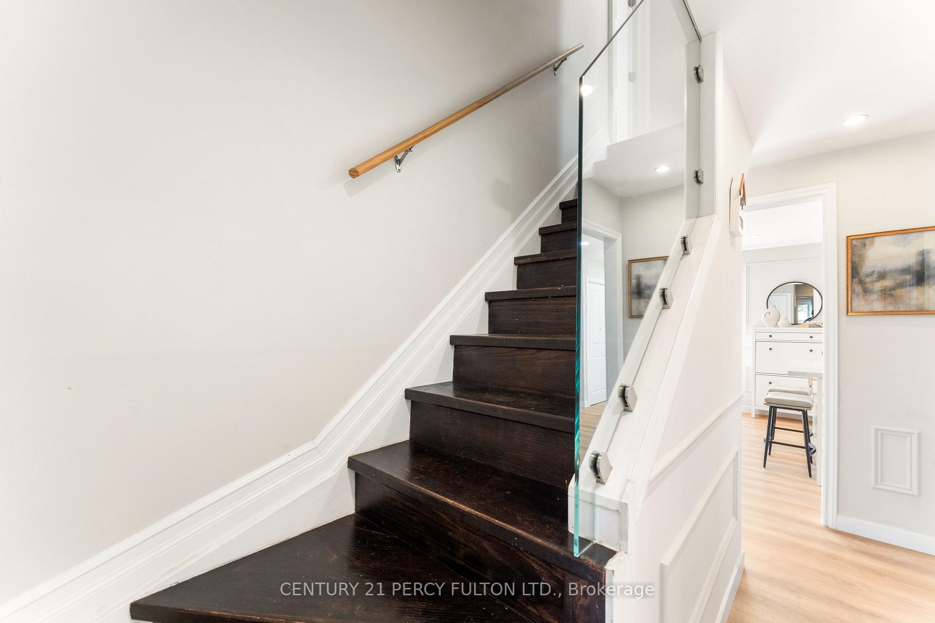 Photo 14 of 34 Topham Road, Toronto, O'Connor-Parkview — HOMEH