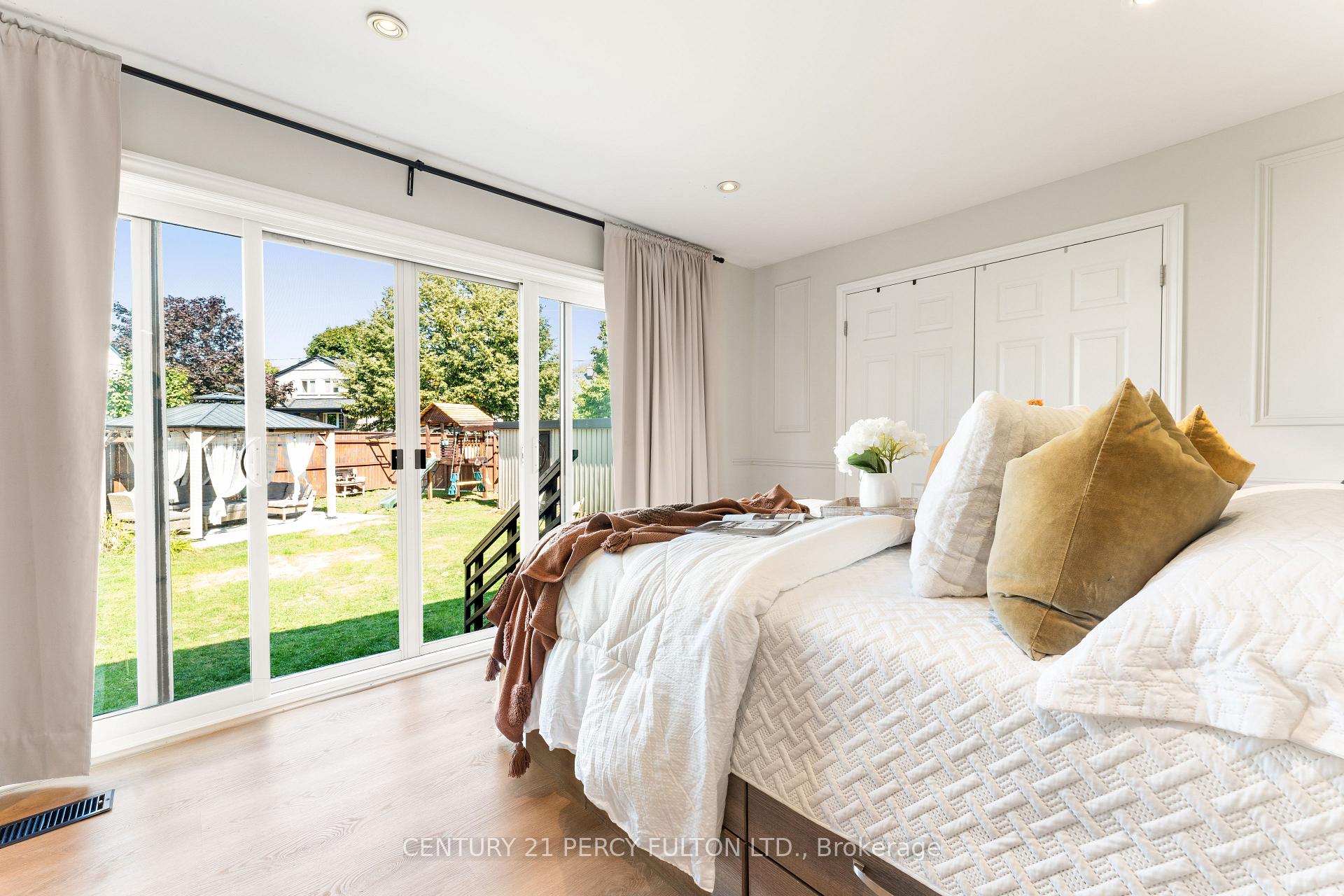 Photo 18 of 34 Topham Road, Toronto, O'Connor-Parkview — HOMEH