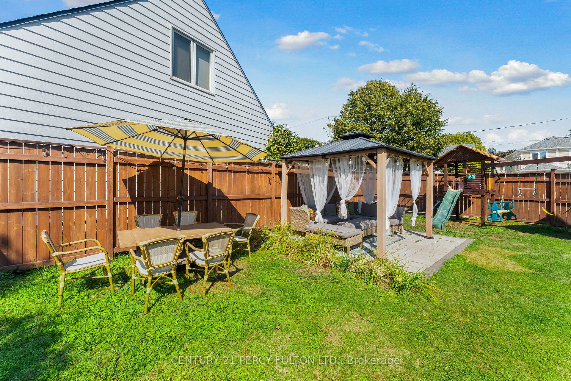 Photo 23 of 34 Topham Road, Toronto, O'Connor-Parkview — HOMEH