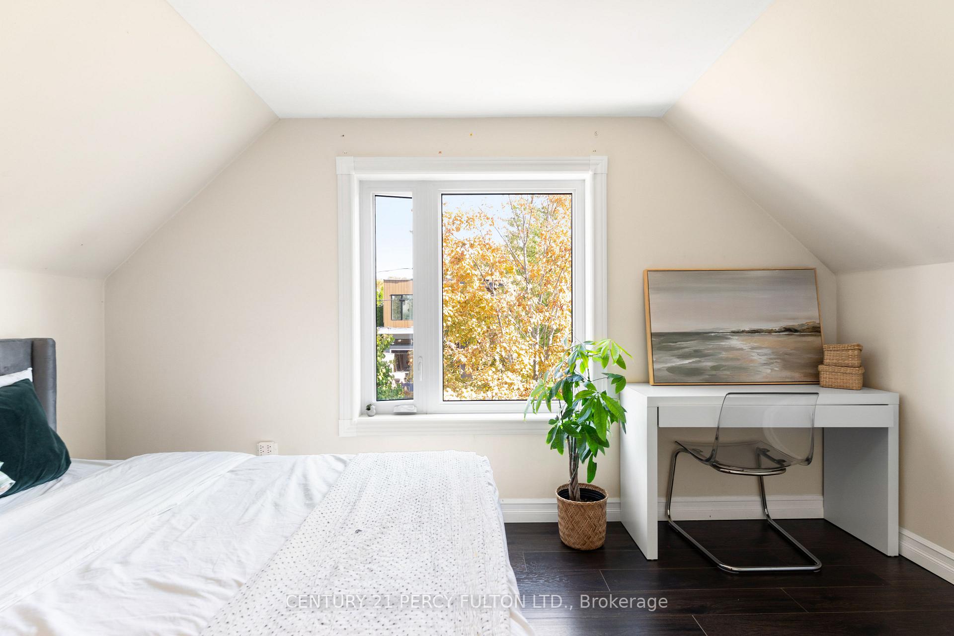 Photo 38 of 34 Topham Road, Toronto, O'Connor-Parkview — HOMEH