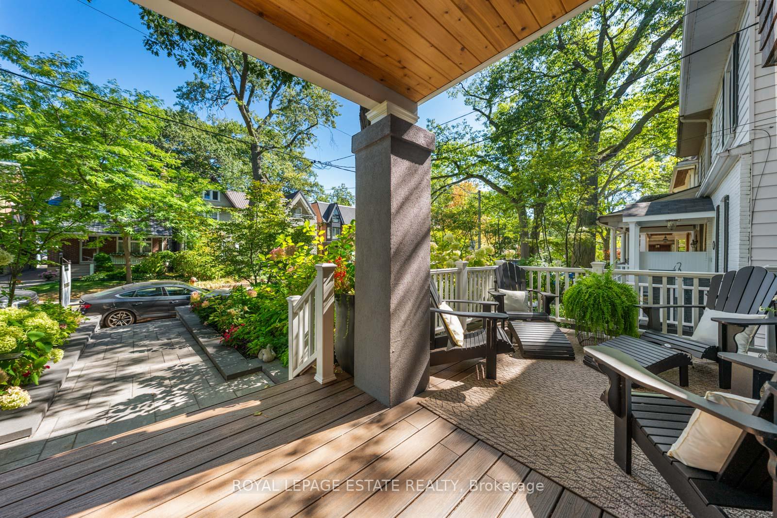 Photo 4 of 242 Willow Avenue, Toronto, The Beaches — HOMEH