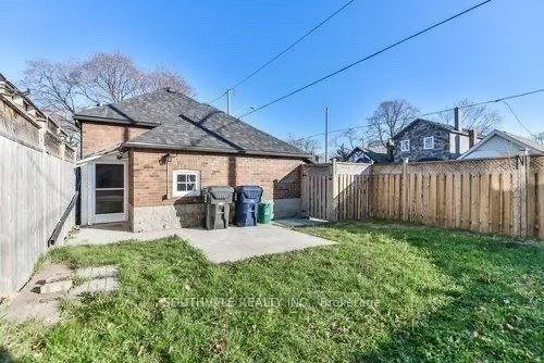 Photo 2 of Unit Basement, 240 Dewhurst Boulevard N, Toronto, Danforth Village-East York — HOMEH
