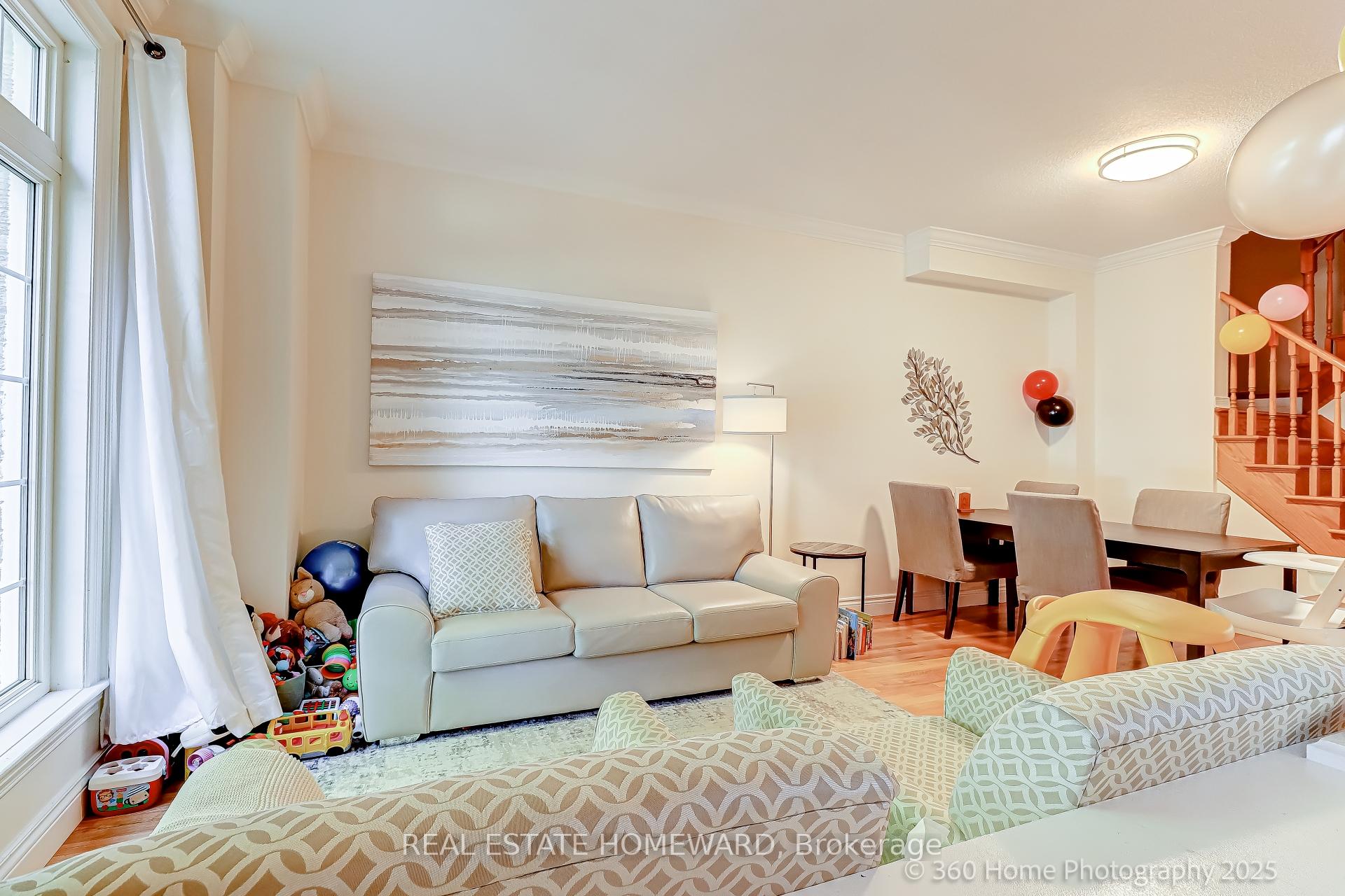 Photo 5 of 49 Ted Reeve Drive, Toronto, East End-Danforth — HOMEH