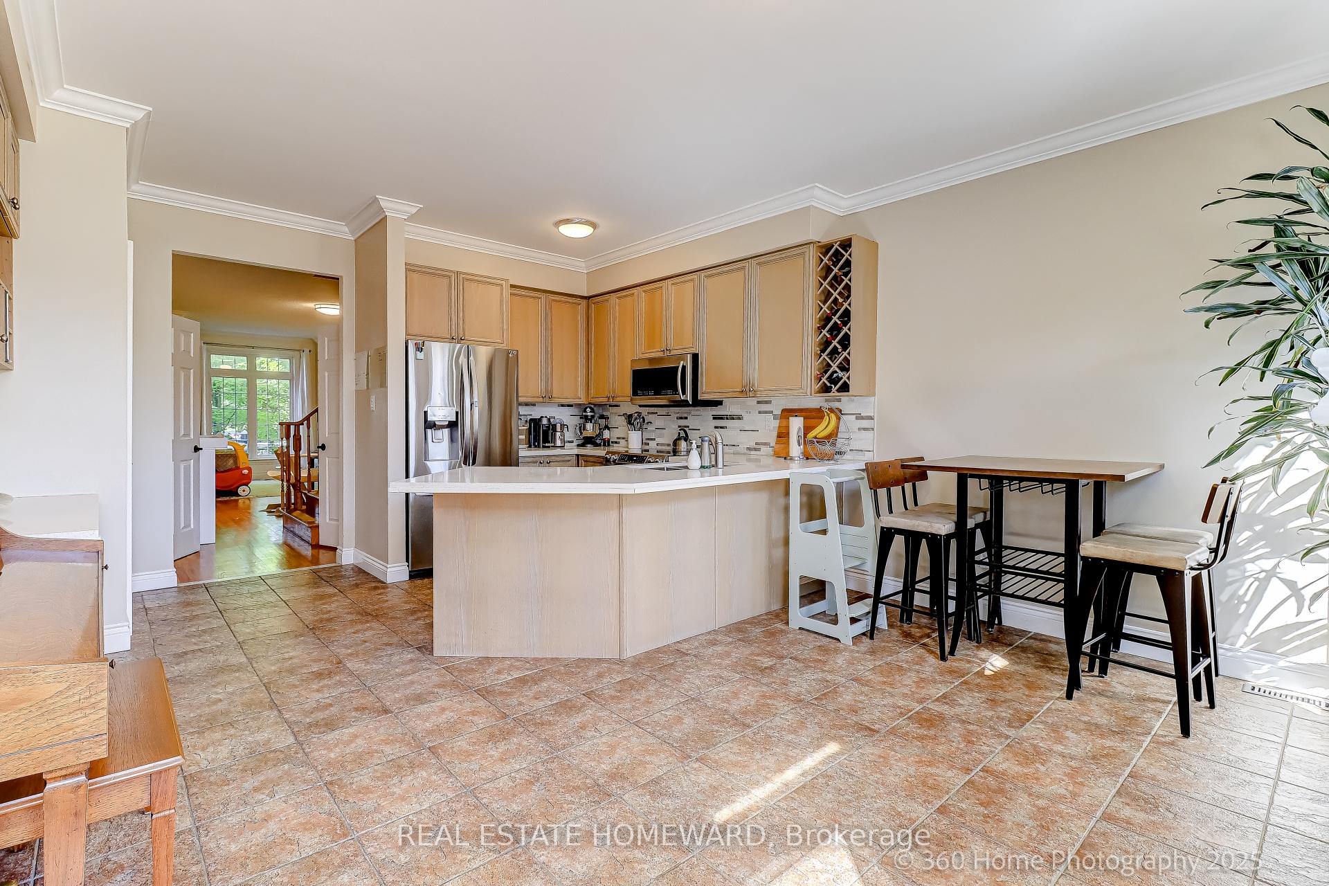 Photo 8 of 49 Ted Reeve Drive, Toronto, East End-Danforth — HOMEH