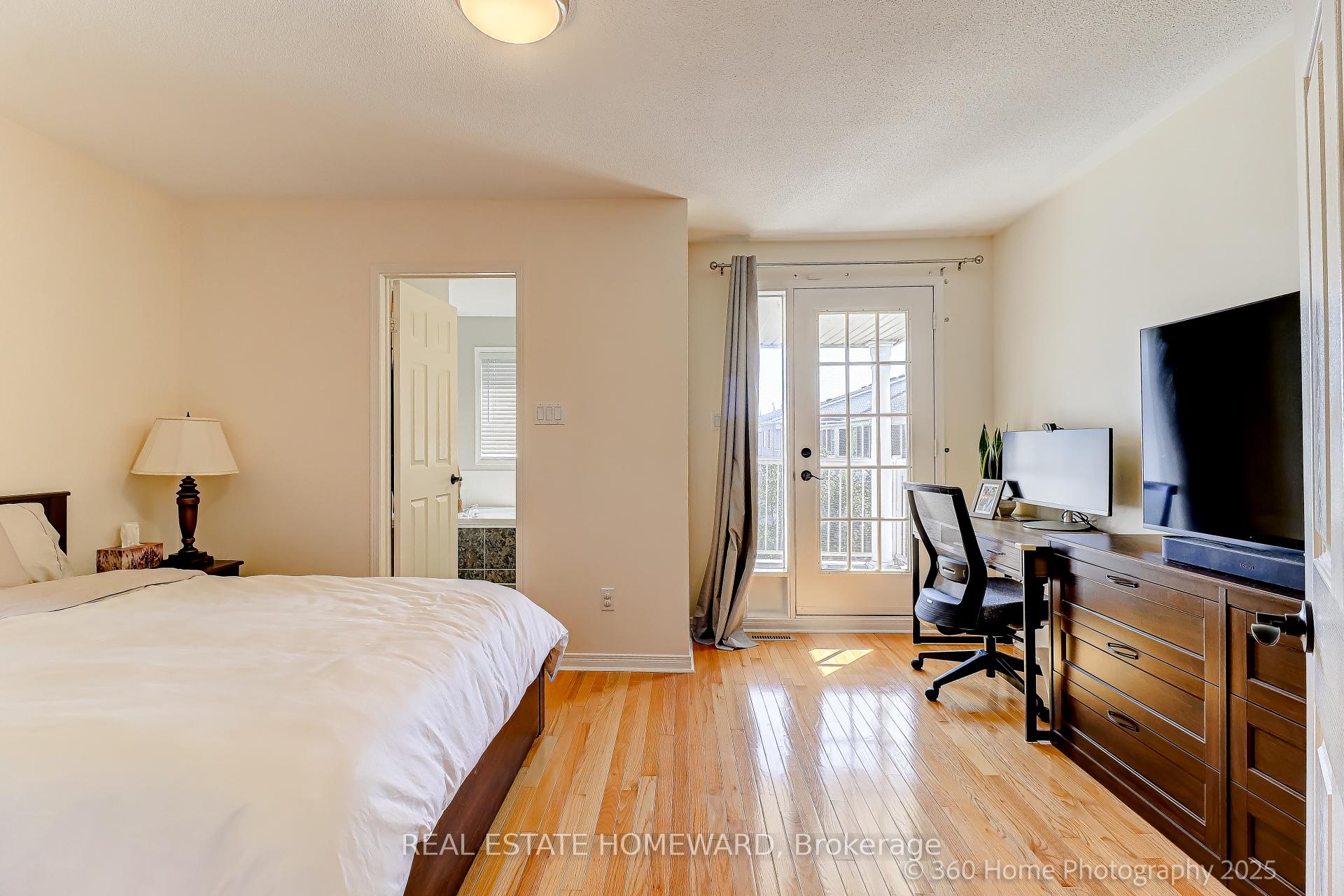 Photo 11 of 49 Ted Reeve Drive, Toronto, East End-Danforth — HOMEH