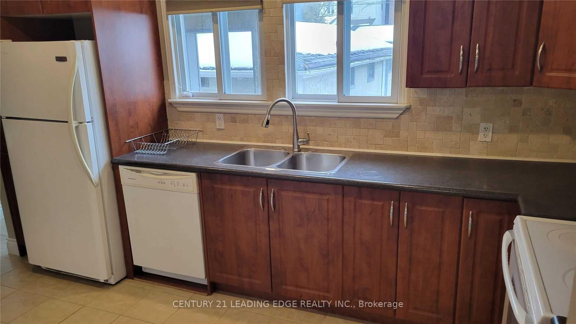 Photo 8 of 213 Woodfield Road, Toronto, Greenwood-Coxwell — HOMEH