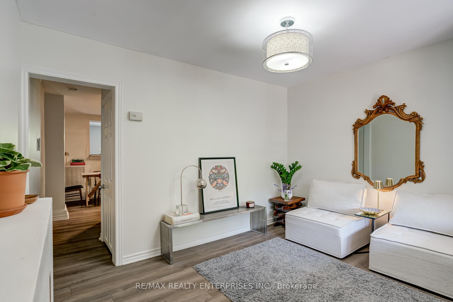 Photo 4 of 42 Roslin Avenue, Toronto, Lawrence Park North — HOMEH