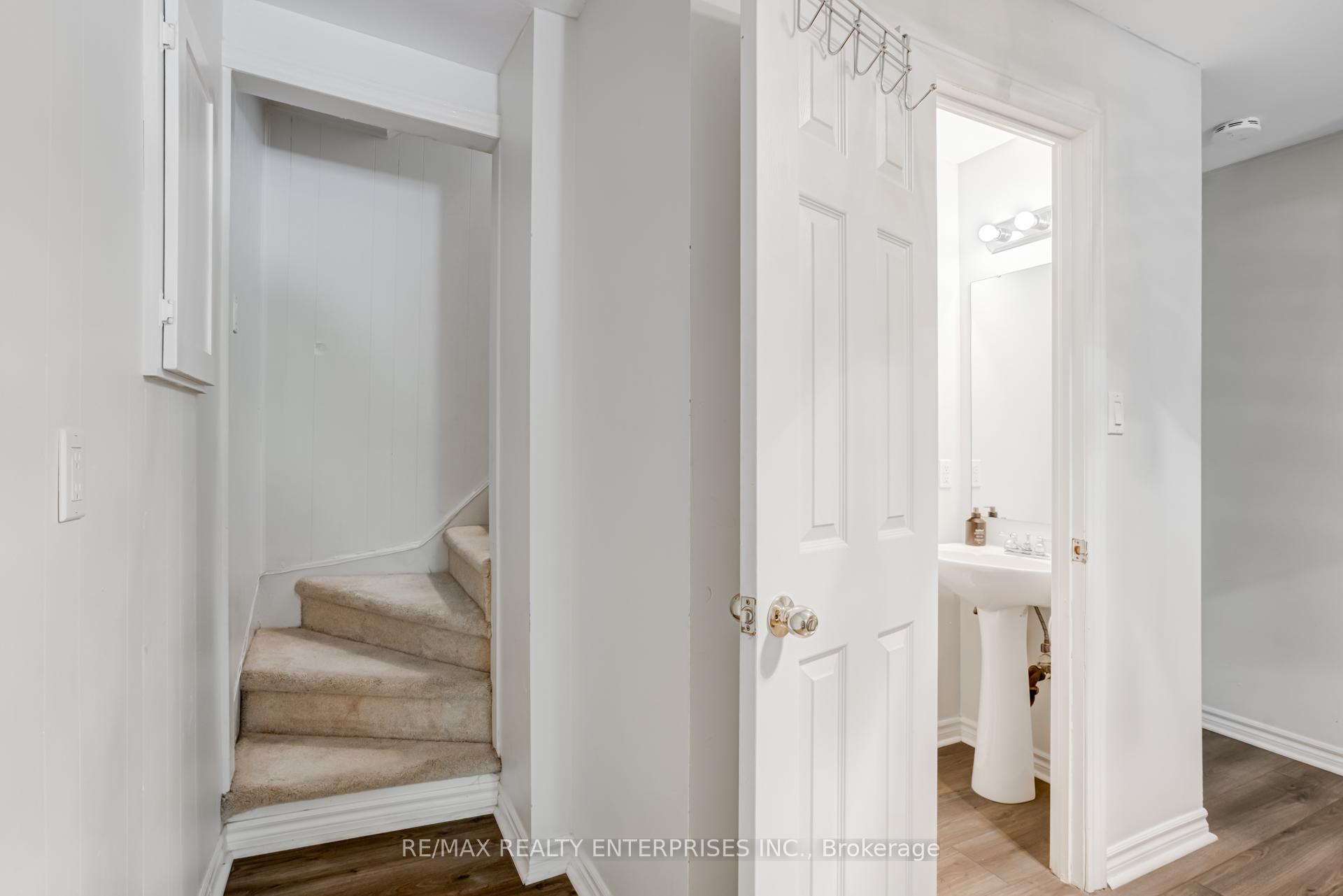 Photo 16 of 42 Roslin Avenue, Toronto, Lawrence Park North — HOMEH