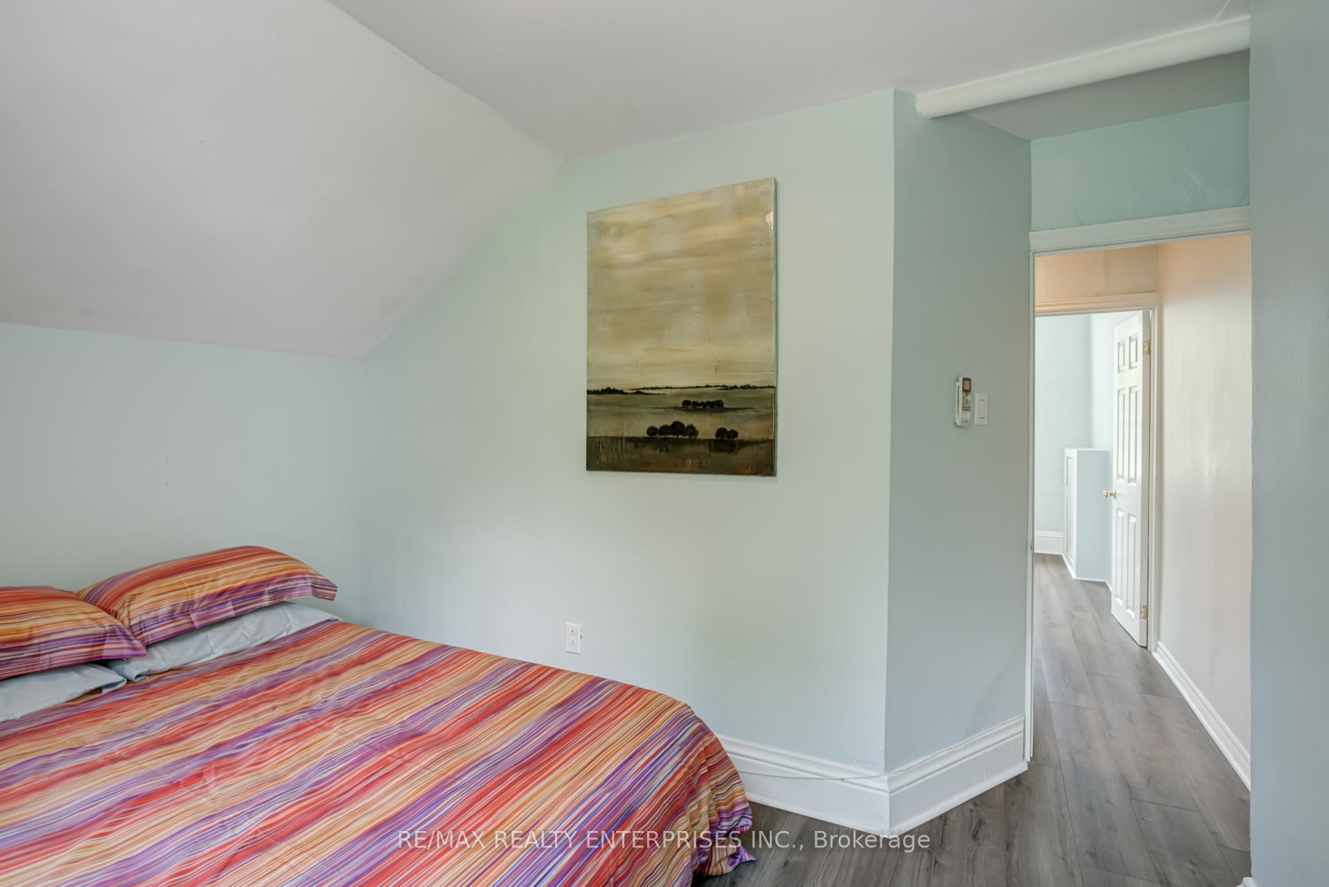 Photo 19 of 42 Roslin Avenue, Toronto, Lawrence Park North — HOMEH