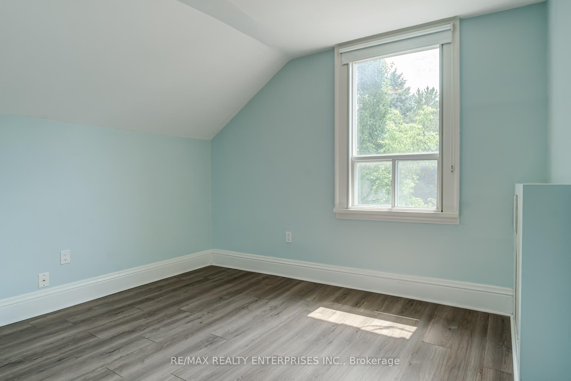 Photo 20 of 42 Roslin Avenue, Toronto, Lawrence Park North — HOMEH