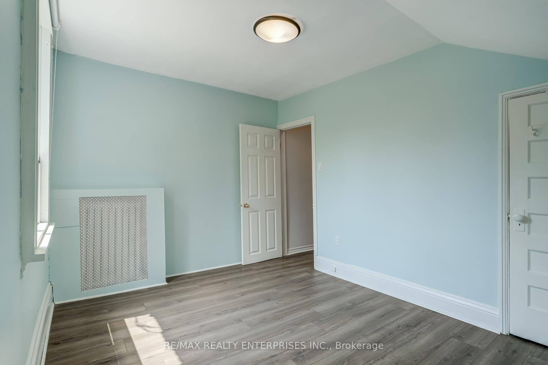 Photo 22 of 42 Roslin Avenue, Toronto, Lawrence Park North — HOMEH