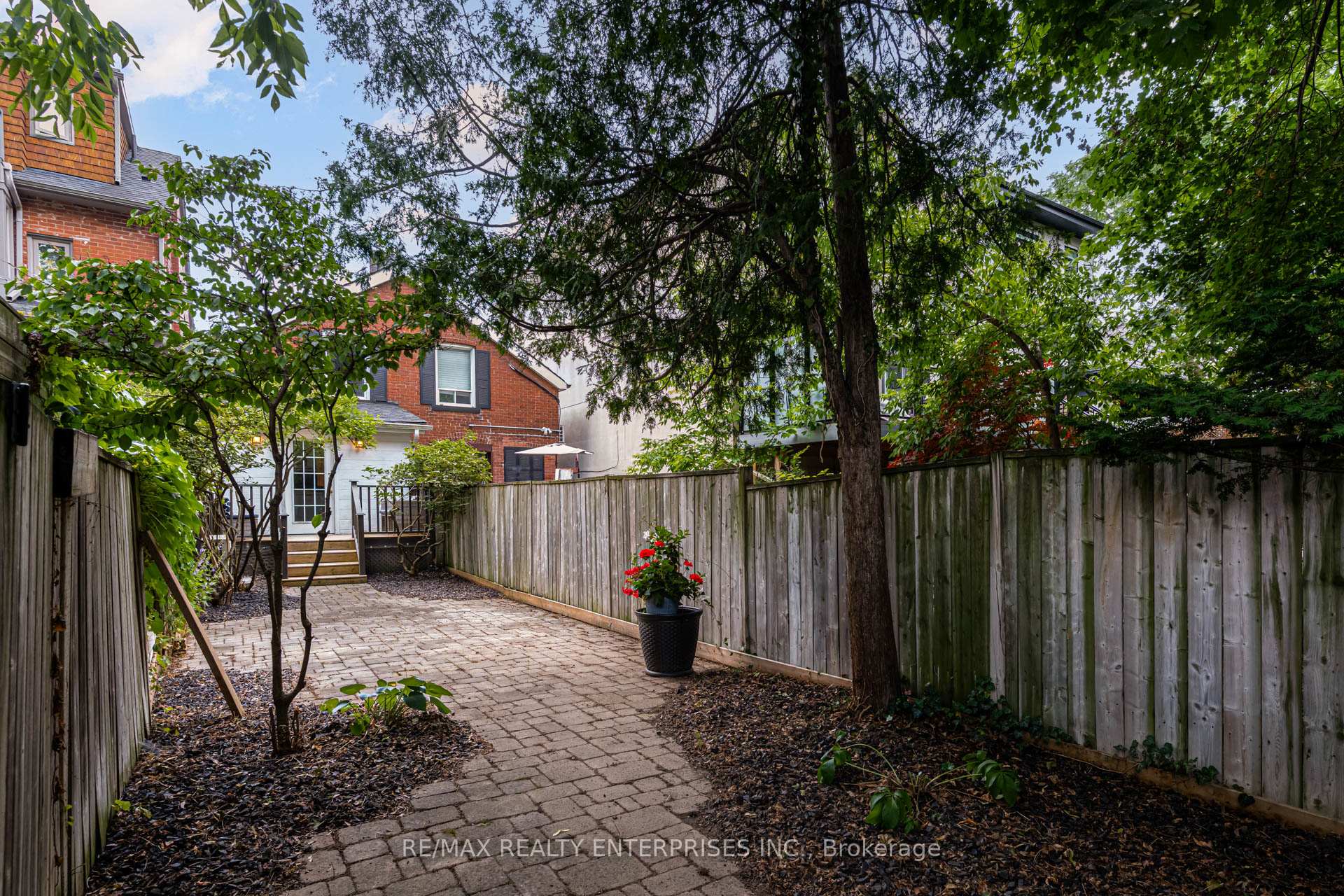 Photo 28 of 42 Roslin Avenue, Toronto, Lawrence Park North — HOMEH
