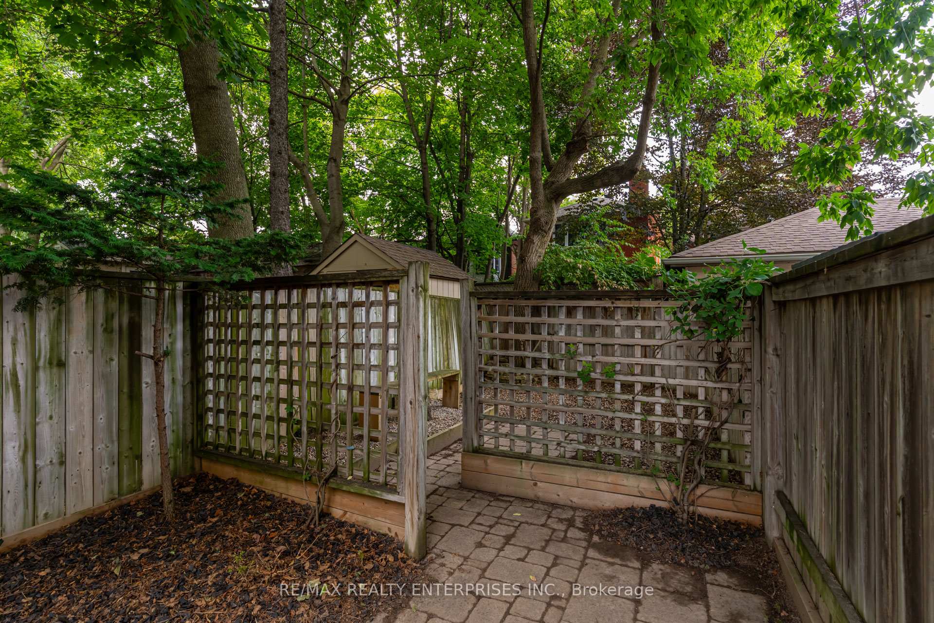 Photo 32 of 42 Roslin Avenue, Toronto, Lawrence Park North — HOMEH