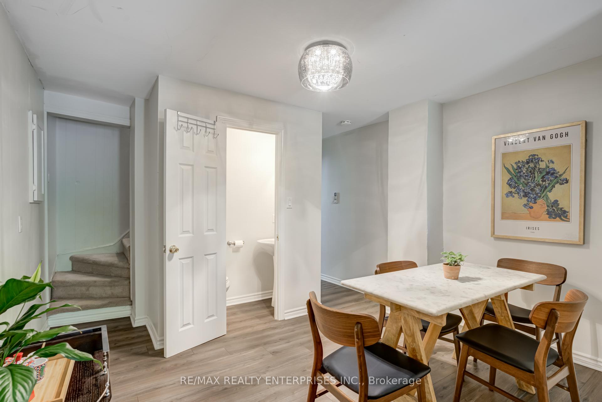 Photo 33 of 42 Roslin Avenue, Toronto, Lawrence Park North — HOMEH