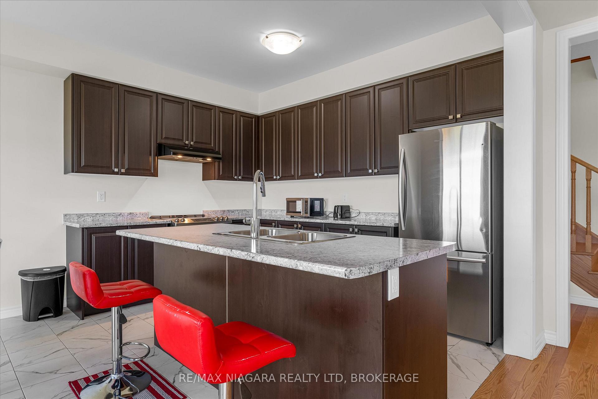 Photo 8 of 22 Peach Street, Thorold, Rolling Meadows — HOMEH