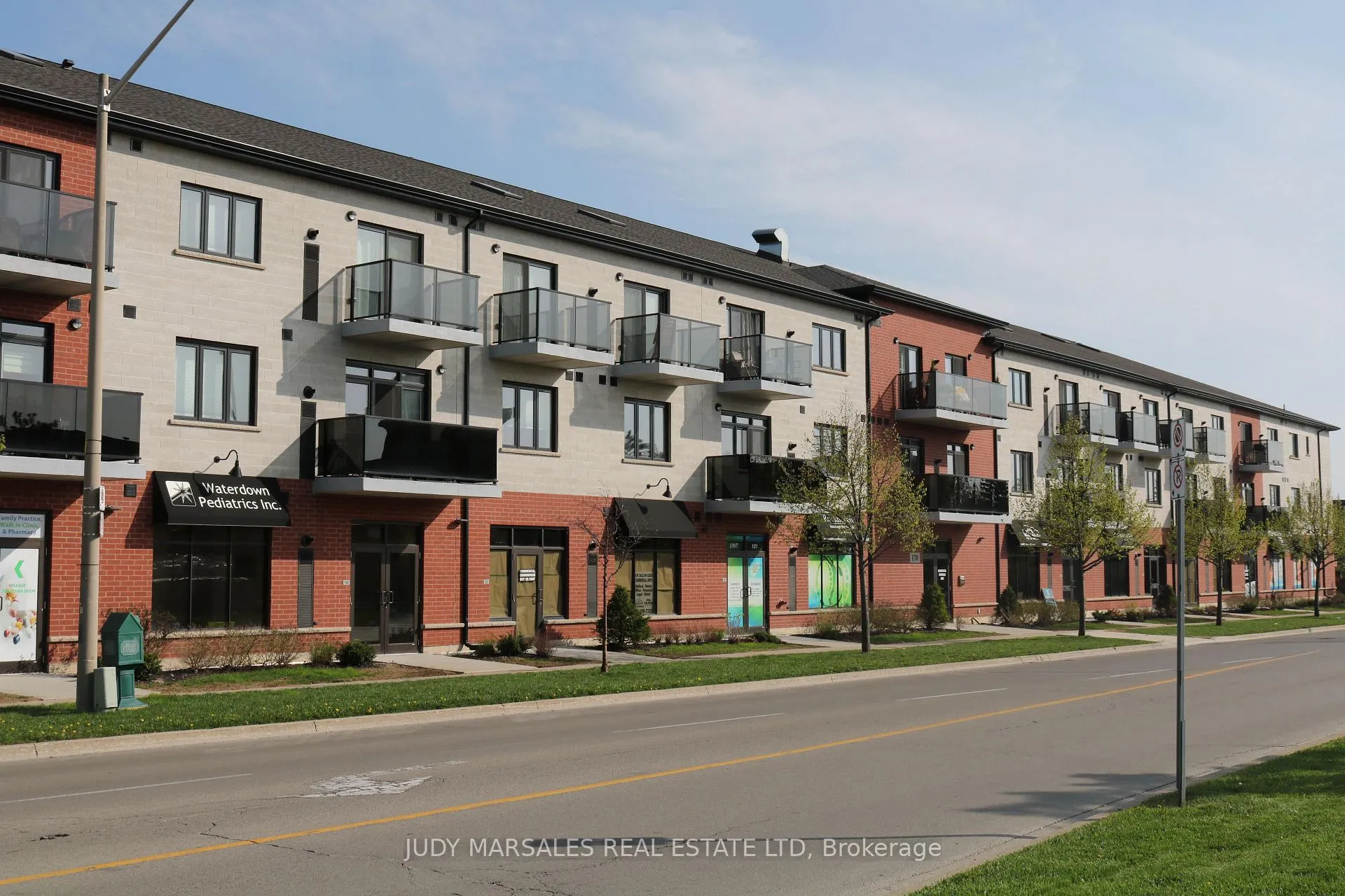Photo 1 of Unit 312, 170 Rockhaven Lane, Hamilton, Waterdown — HOMEH