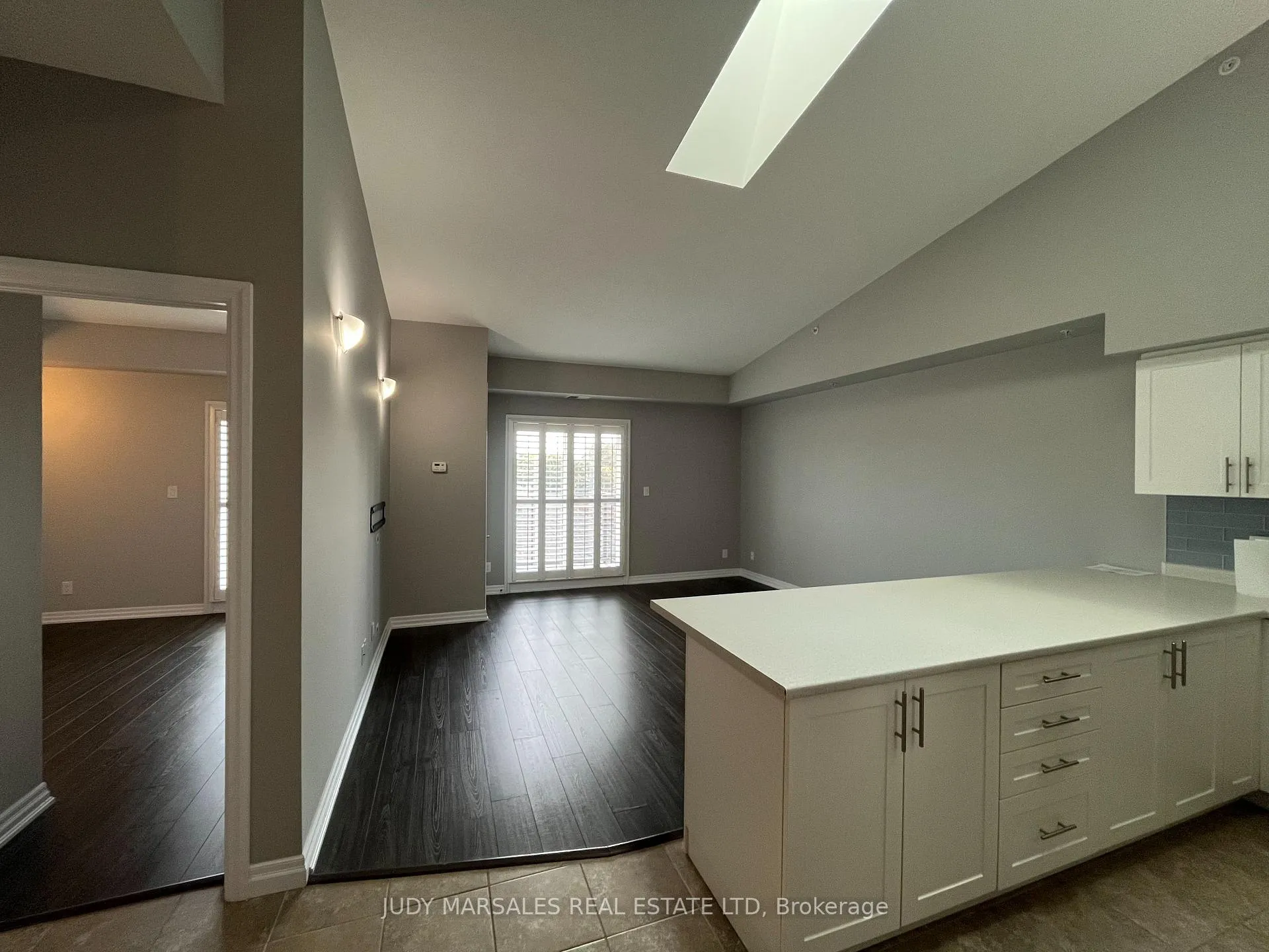 Photo 4 of Unit 312, 170 Rockhaven Lane, Hamilton, Waterdown — HOMEH