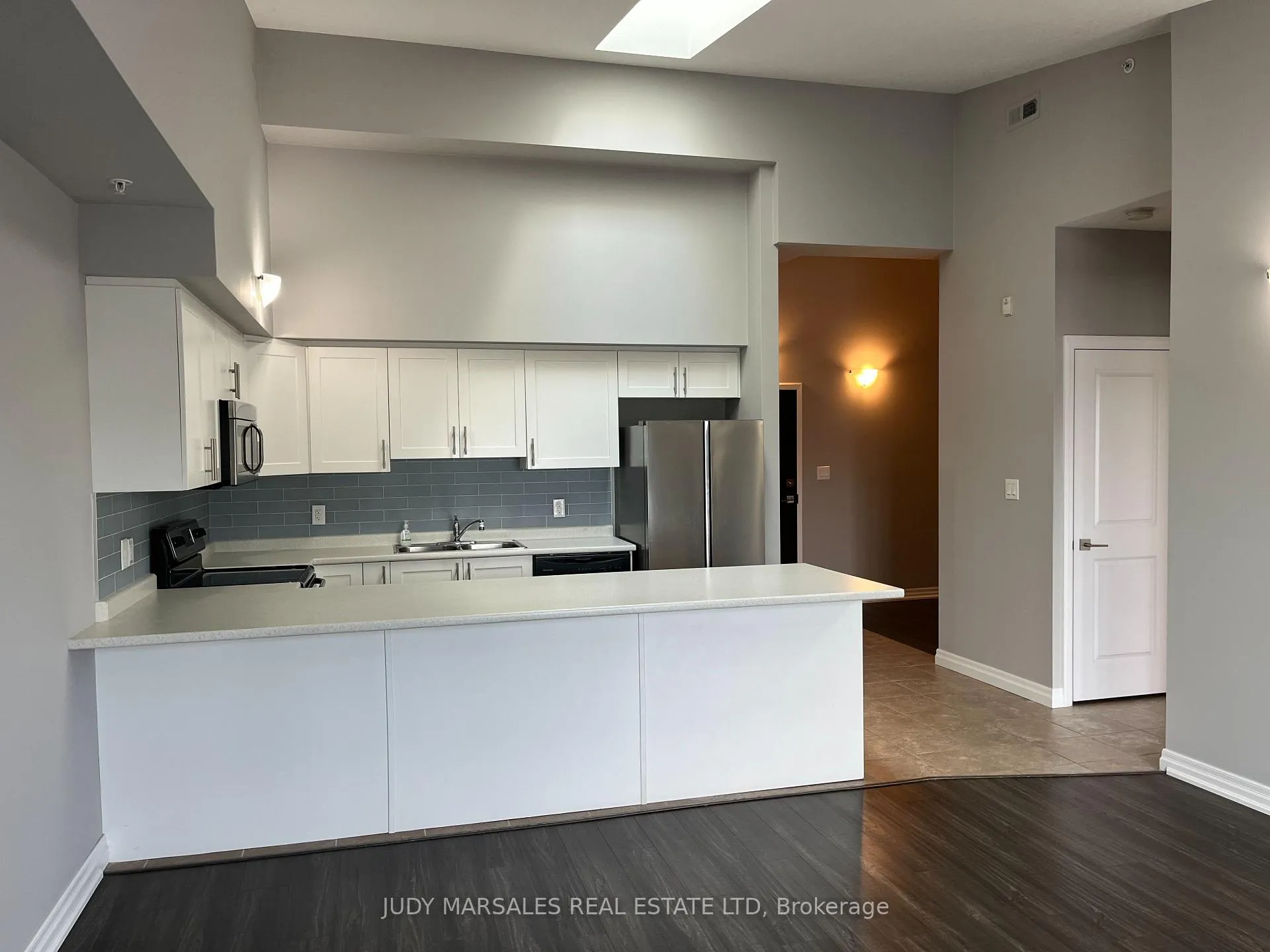 Photo 9 of Unit 312, 170 Rockhaven Lane, Hamilton, Waterdown — HOMEH