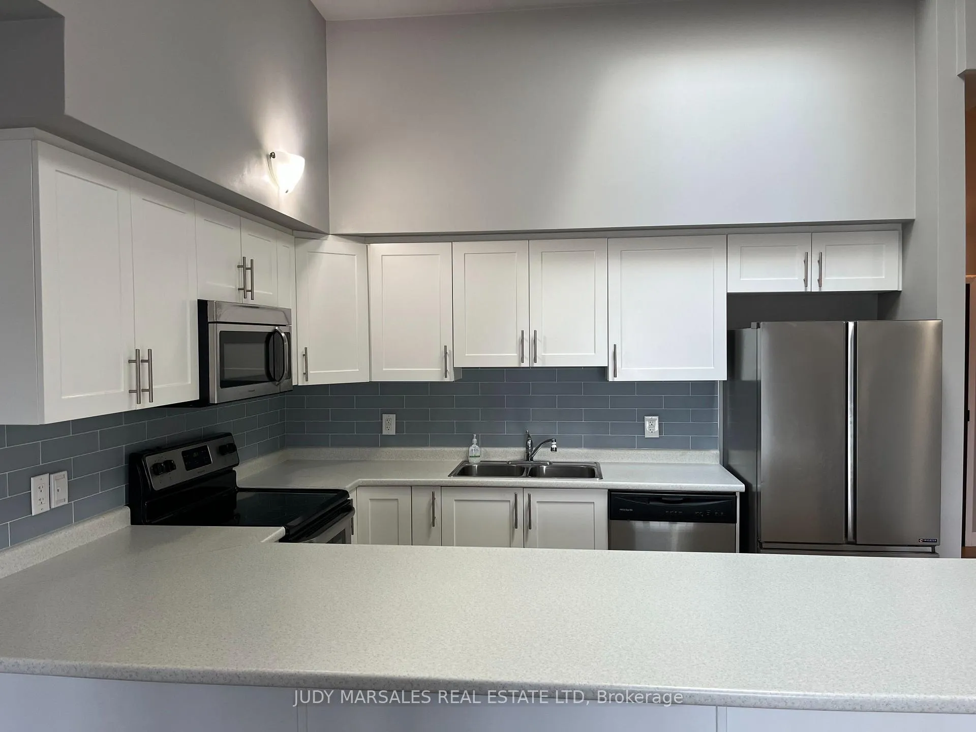 Photo 10 of Unit 312, 170 Rockhaven Lane, Hamilton, Waterdown — HOMEH