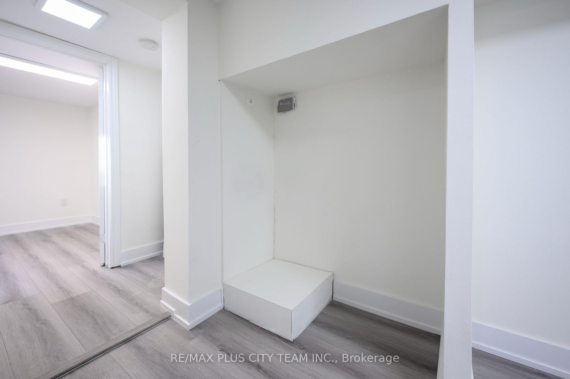 Photo 4 of Unit Lower, 5 Ripon Road, Toronto, Crescent Town — HOMEH