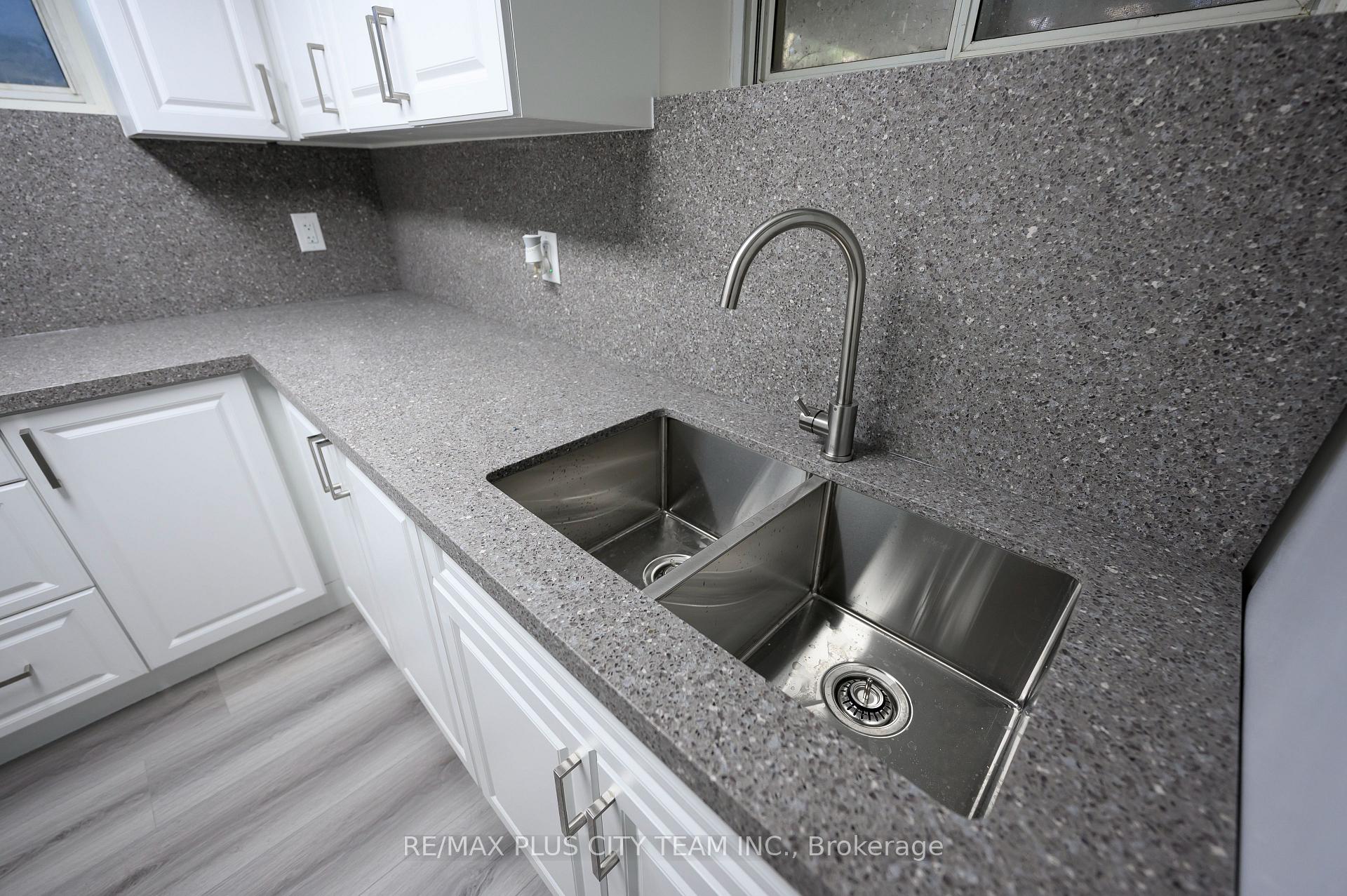 Photo 7 of Unit Lower, 5 Ripon Road, Toronto, Crescent Town — HOMEH