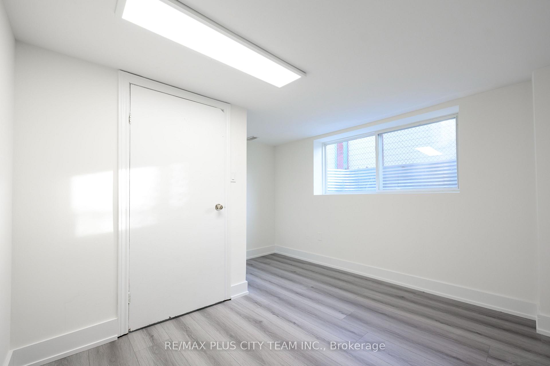 Photo 8 of Unit Lower, 5 Ripon Road, Toronto, Crescent Town — HOMEH