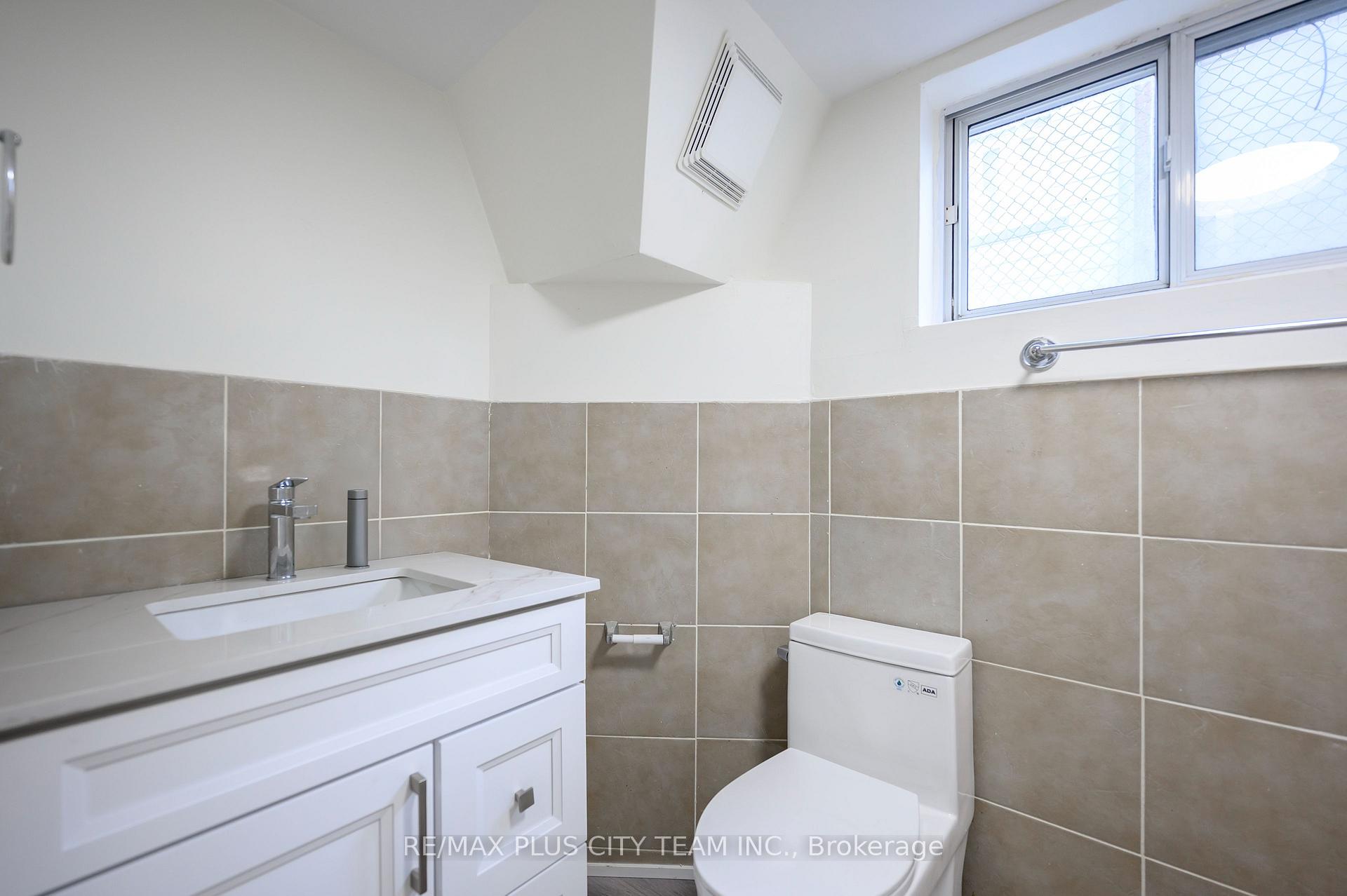 Photo 13 of Unit Lower, 5 Ripon Road, Toronto, Crescent Town — HOMEH