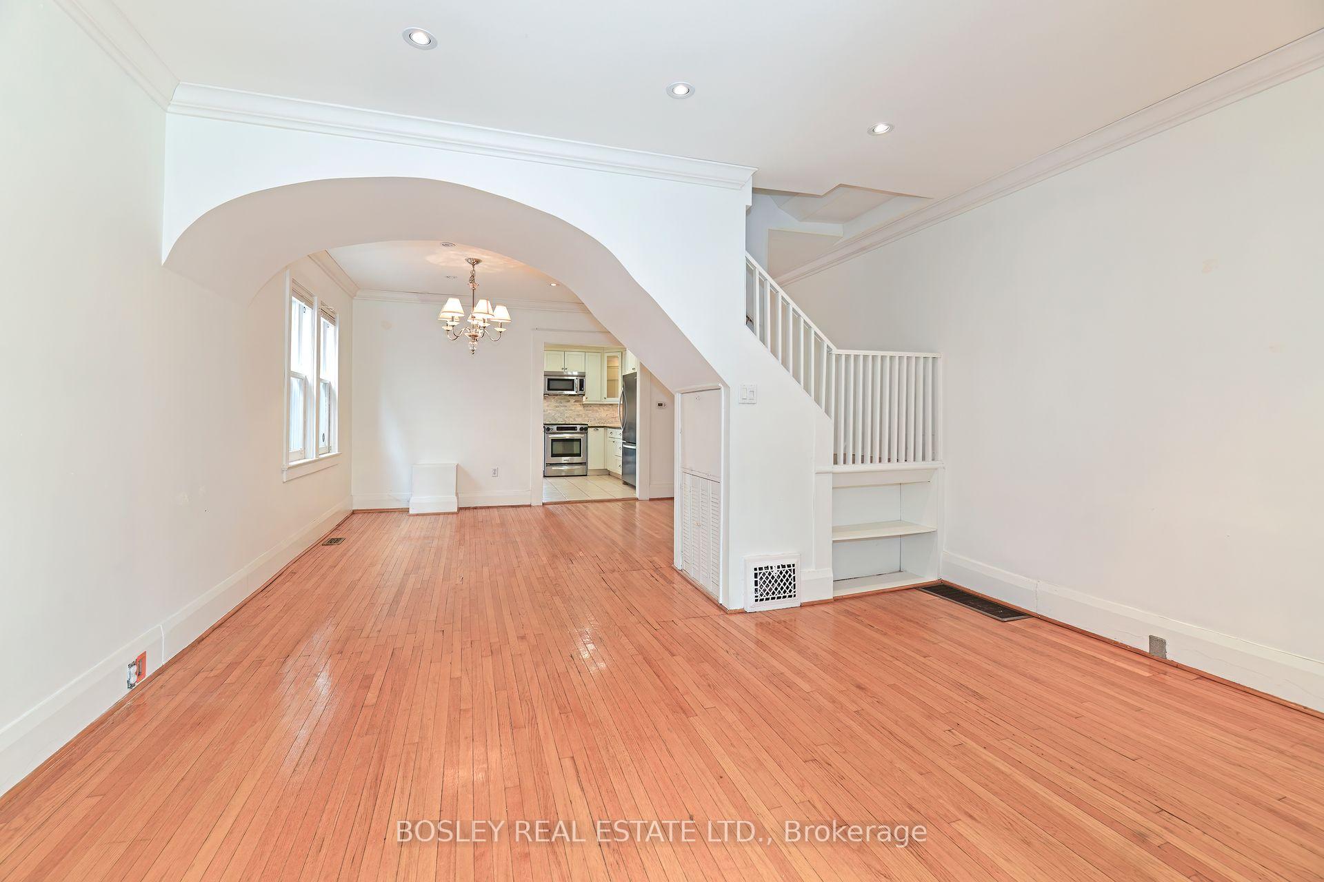 Photo 3 of 12 Amroth Avenue, Toronto, East End-Danforth — HOMEH