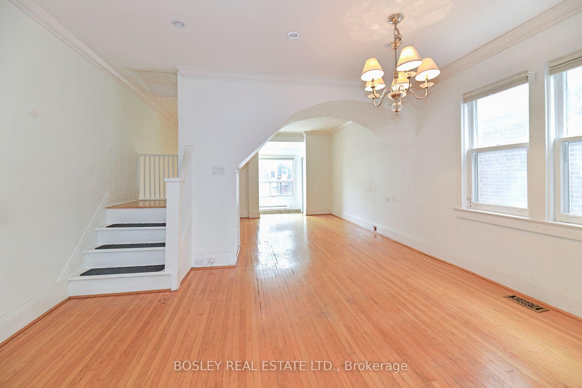 Photo 5 of 12 Amroth Avenue, Toronto, East End-Danforth — HOMEH
