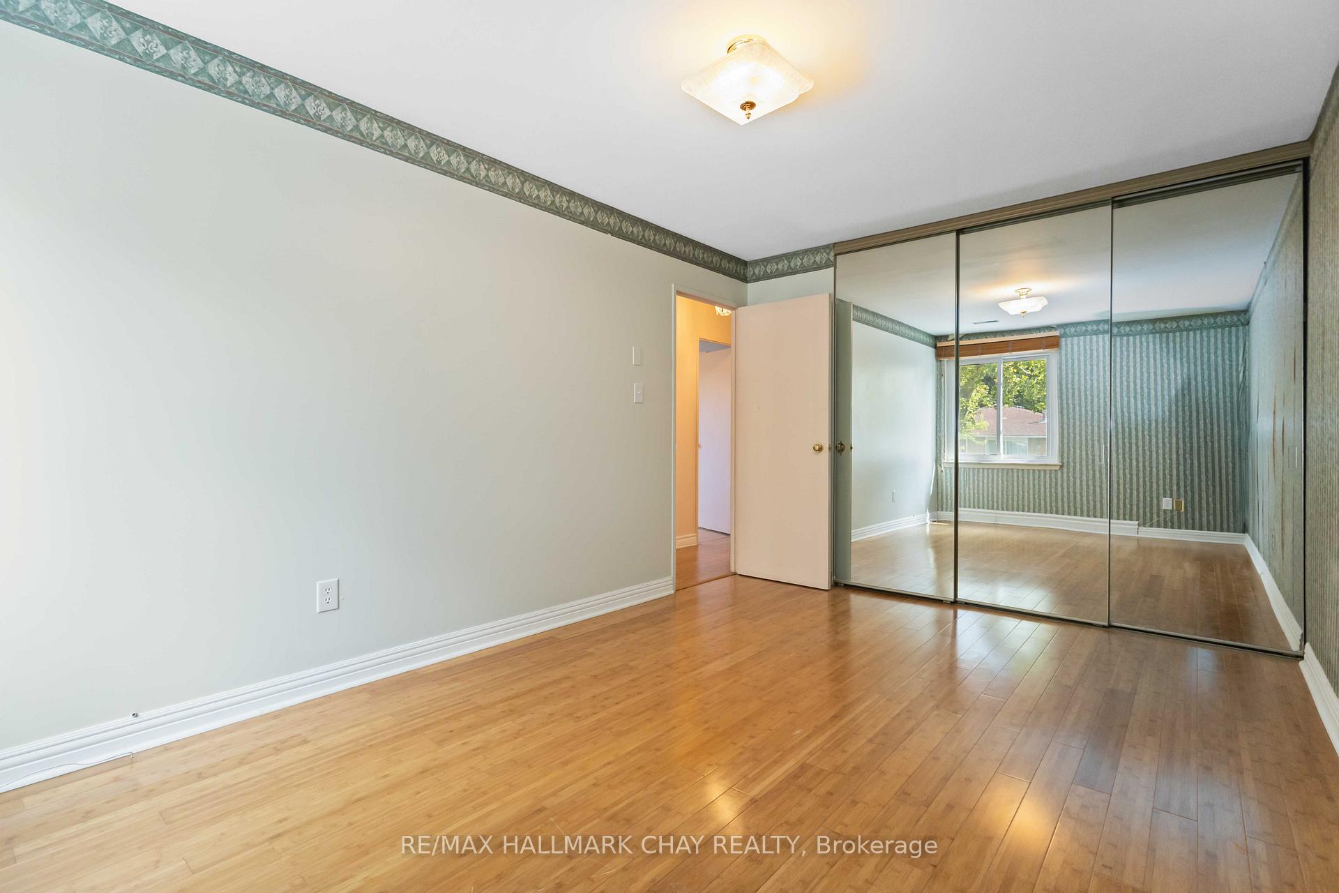 Photo 16 of 67 Heatherside Drive, Scarborough, L'Amoreaux — HOMEH
